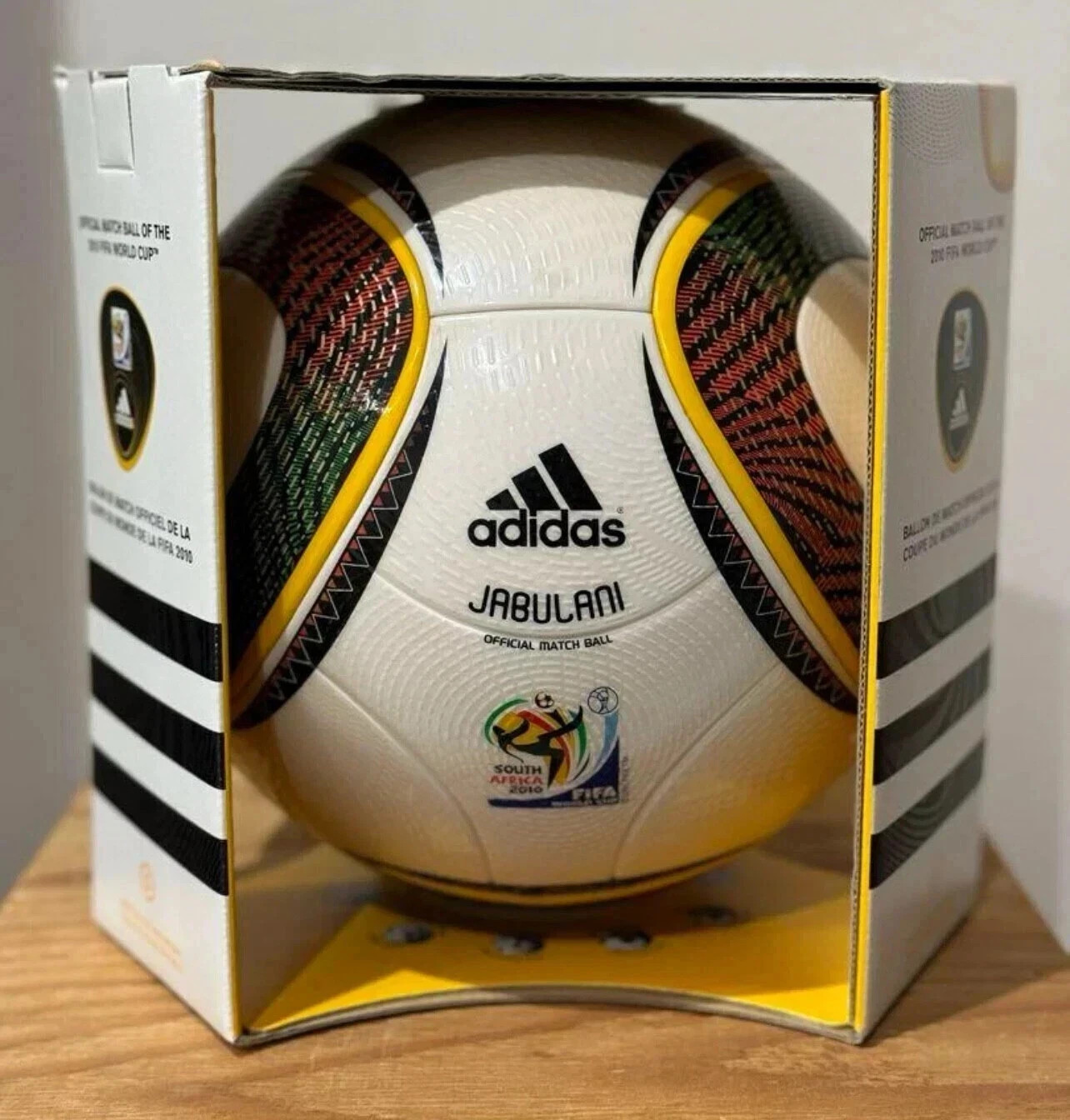 Adidas Jabulani 2010 FIFA World Cup Official Match Soccer Ball - Thermal no box
