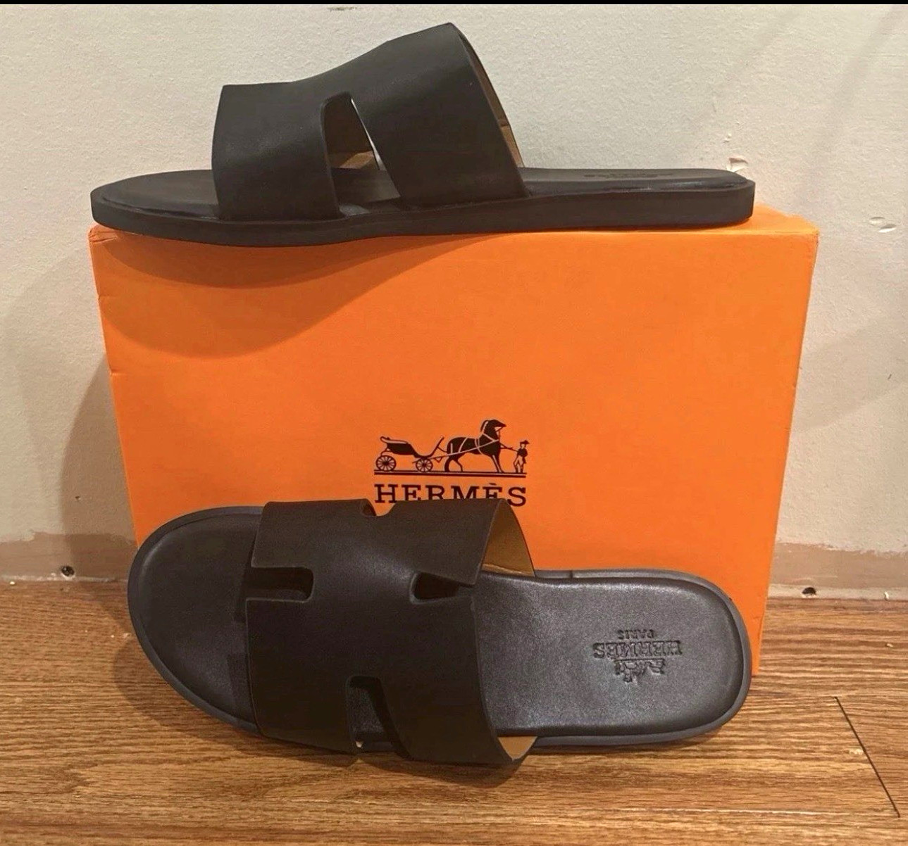 100% Authentic Hermes Izmir Black Leather Sandals Men’s US 8 EU 41