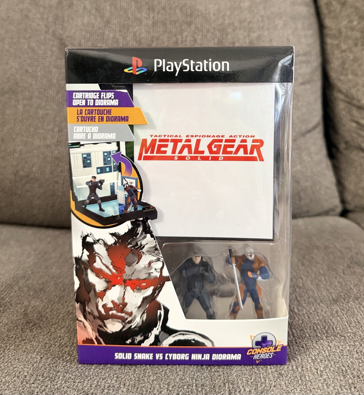 Console Heroes Playstation 1 Metal Gear Solid Snake vs Cyborg Ninja Diorama NEW