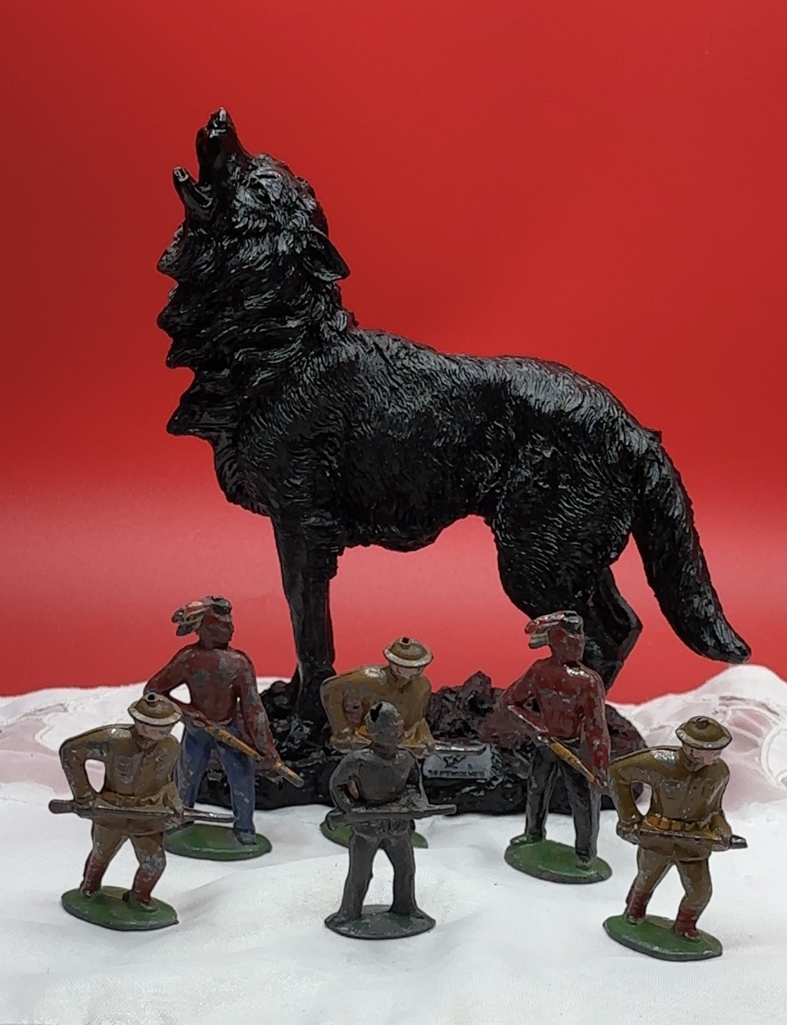 Lot of 6 Vintage Barclay Manoil? Lead Metal Toy Soldiers & Indians 1930s