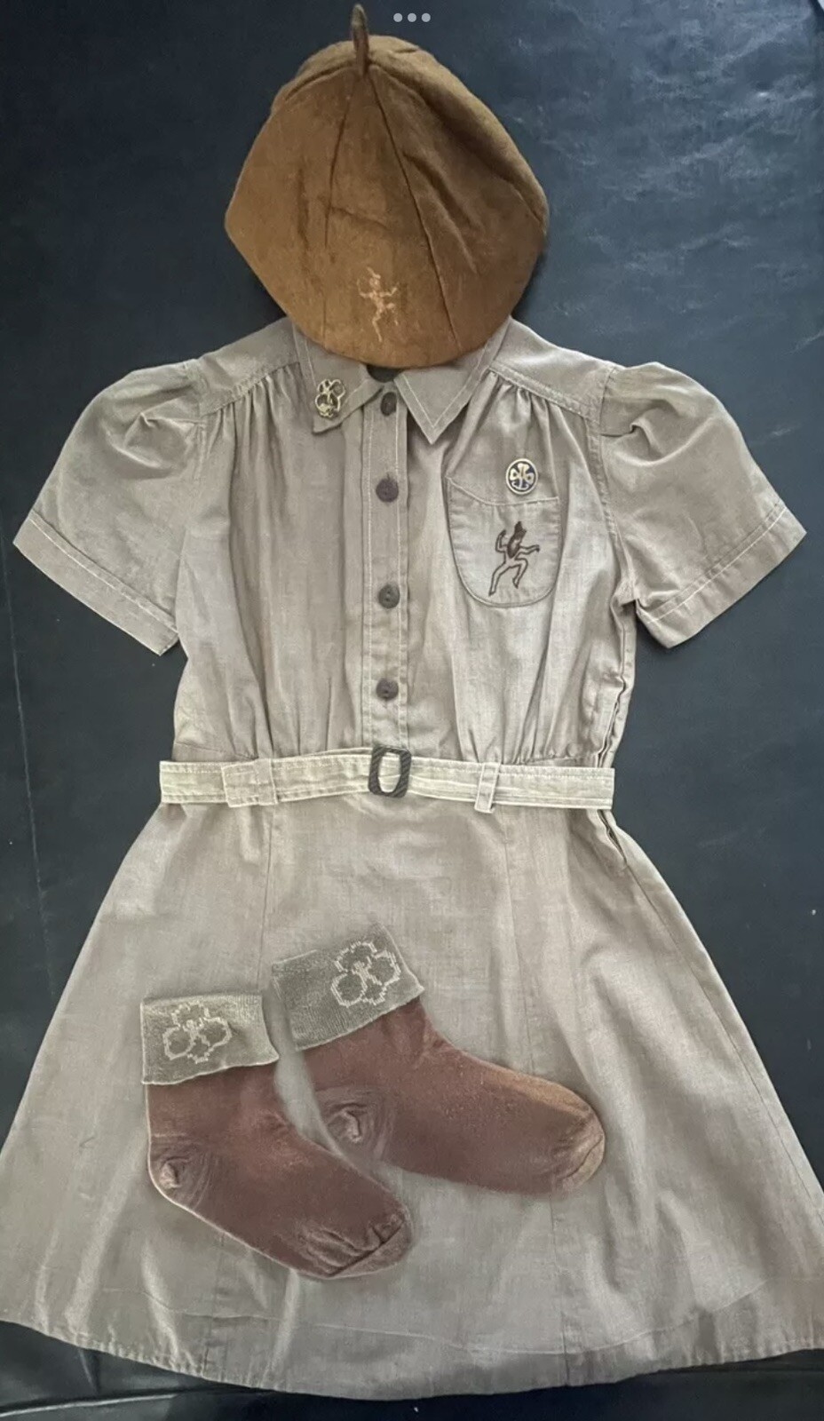 REDUCED MORE Vintage 1944-47 BROWNIE Girl Scout UNIFORM-BUTTON SIDES-HAT-BELT REDUCED MORE Vintage 1944-47 BROWNIE Girl Scout UNIFORM-BUTTON SIDES-HAT-BELT