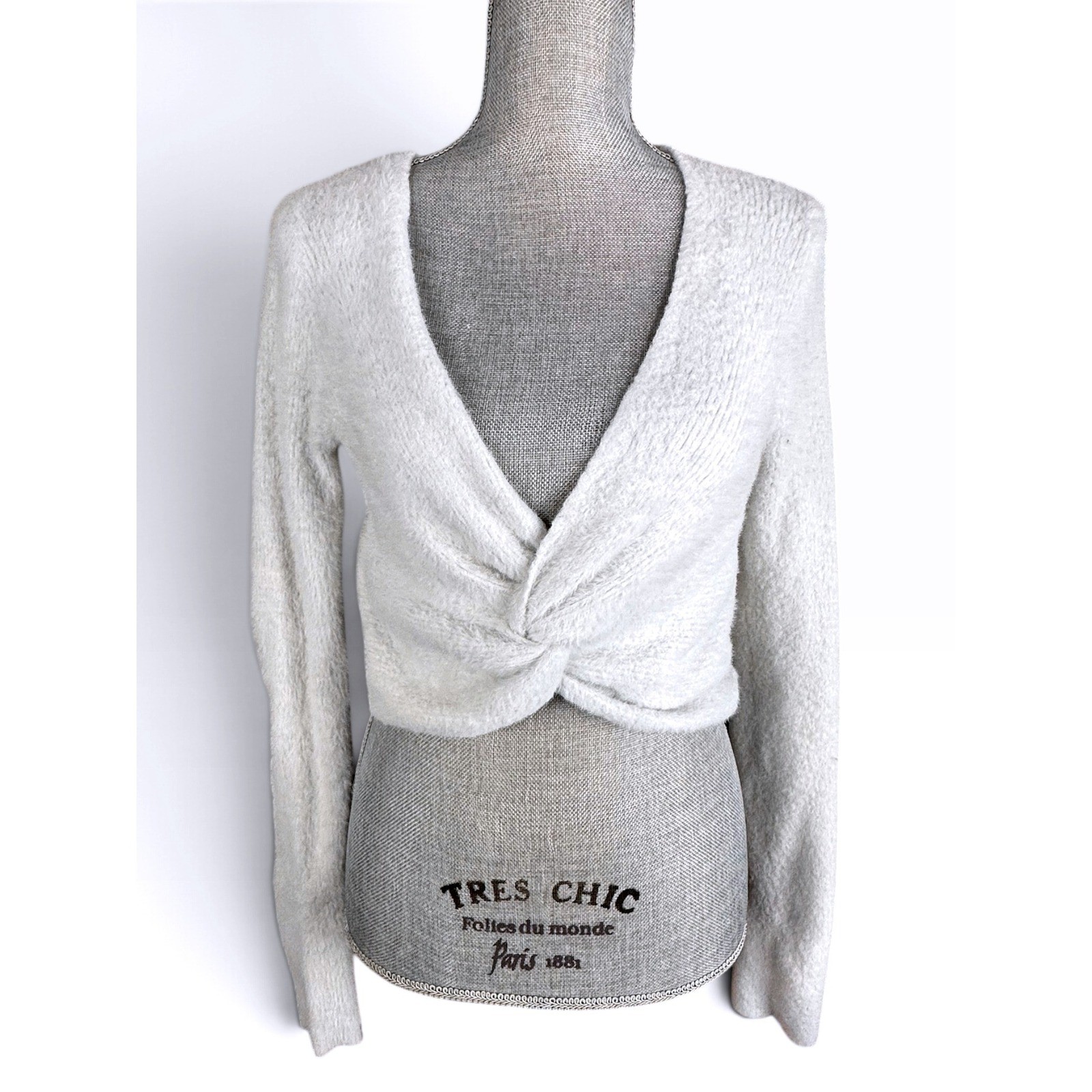 Aerie White Fuzzy Twist Front Cropped Sweater Reversible Knit V-Neck, Medium