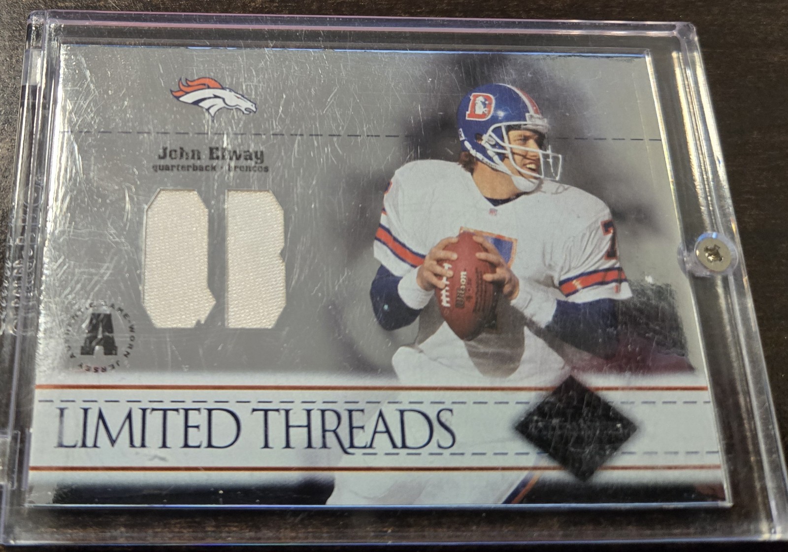 2004 Leaf Limited Limited Threads John Elway GU'd #8/75