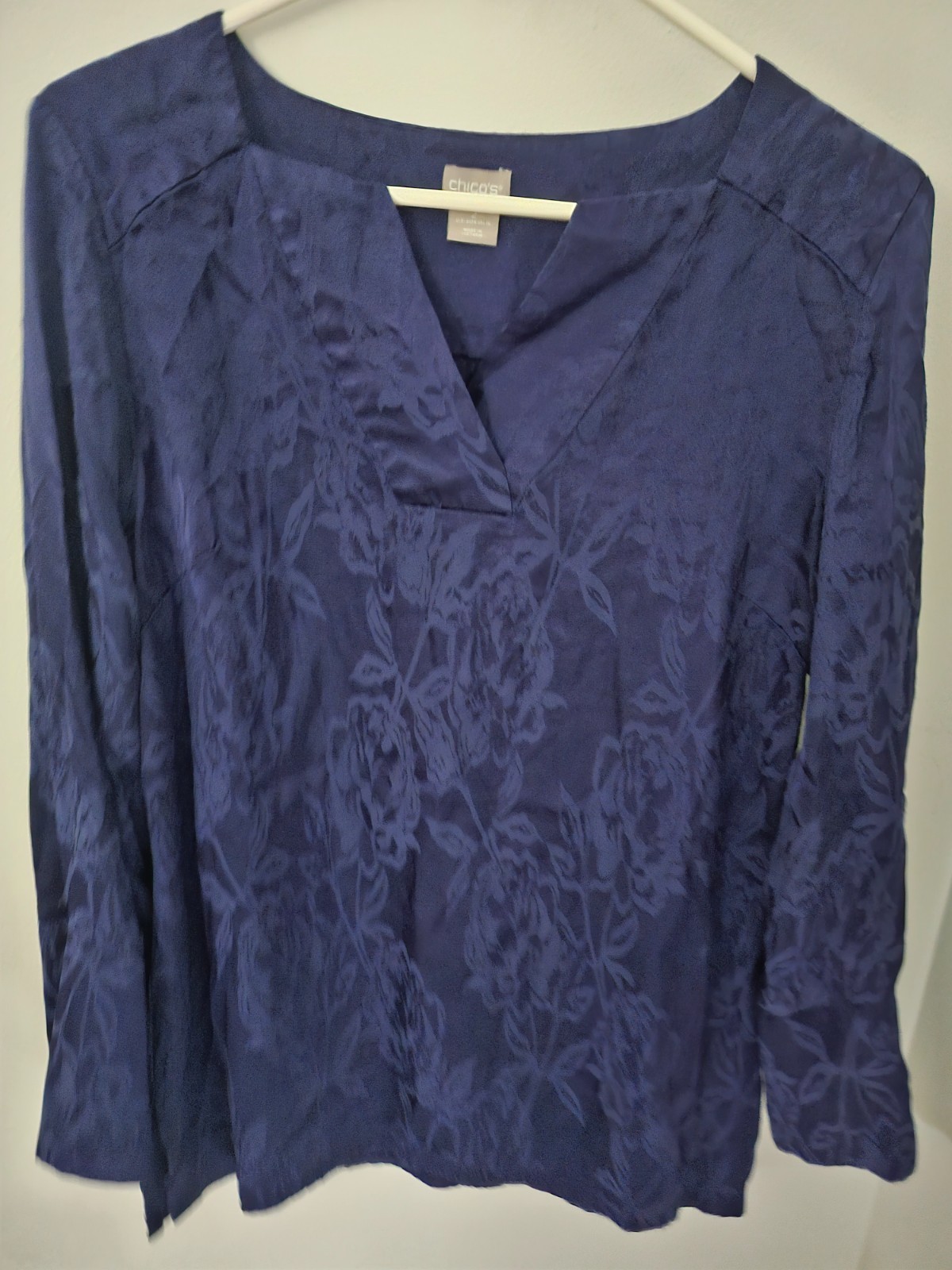 Chicos Womens Navy Blue Floral Blouse Size 2 Chicos Womens Navy Blue Floral Blouse Size 2