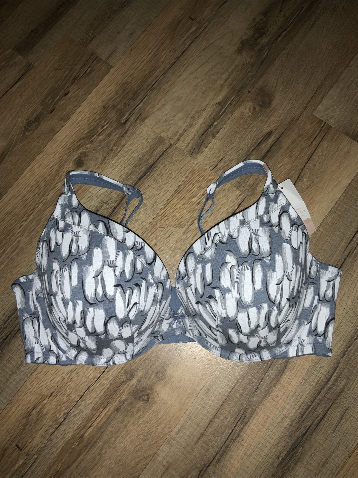 NWT $41.95 CACIQUE Cotton Boost Padded Plunge Bra Blue Gray Penquins 42DD*** NWT $41.95 CACIQUE Cotton Boost Padded Plunge Bra Blue Gray Penquins 42DD***