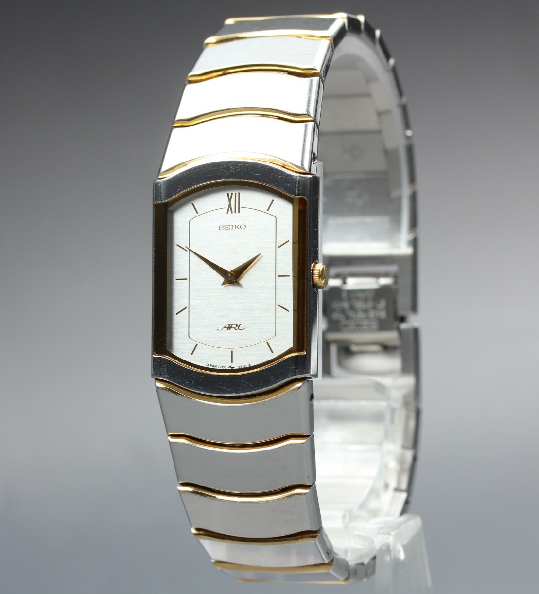 Vintage 1985 N MINT Seiko ARC 1220-529A 21mm Silver Two Tone Quartz Men\'s Watch
