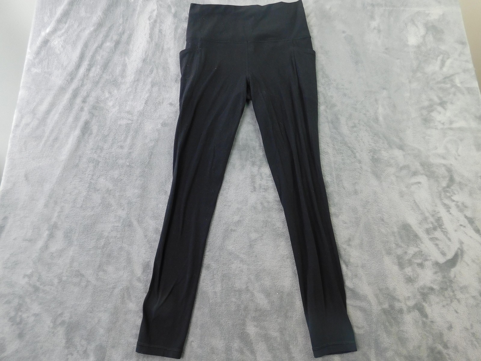 Athleta Leggings Womens Small Tall Black Salutation Stash Pocket II 7/8 Tight