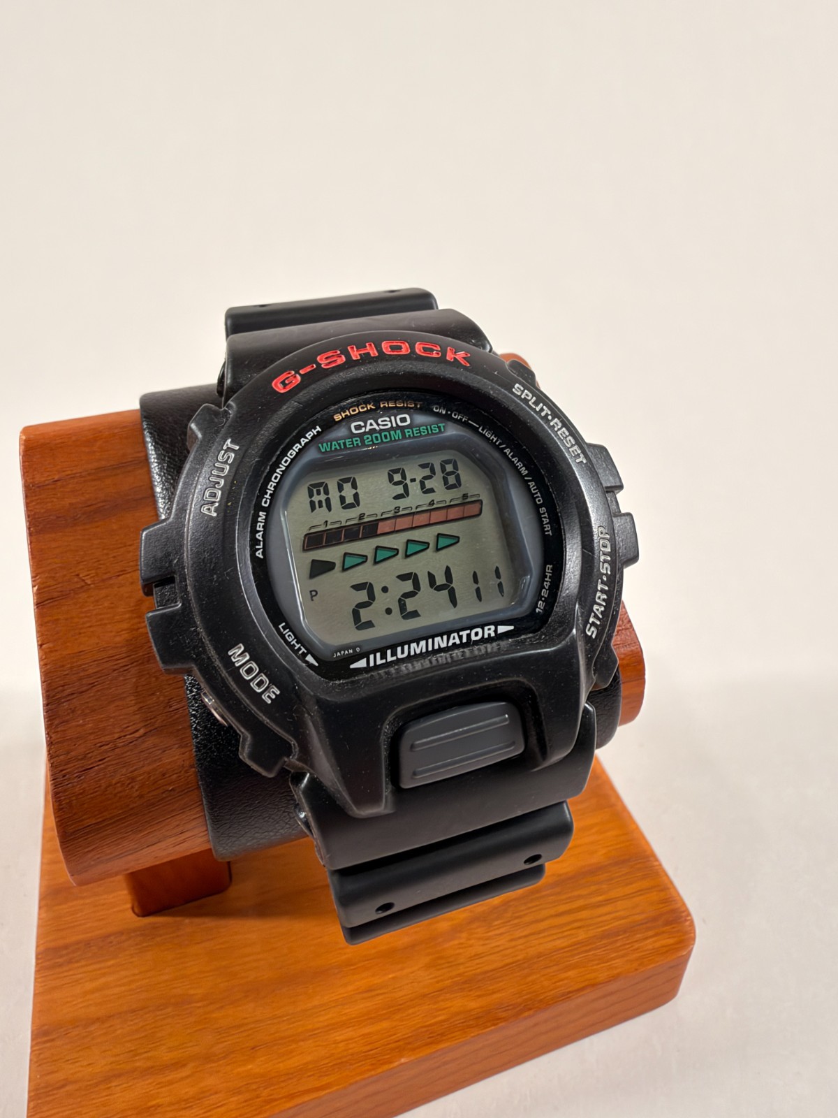 Vintage Casio G-SHOCK DW-6600 1199 Digital Watch \ Vintage Casio G-SHOCK DW-6600 1199 Digital Watch \