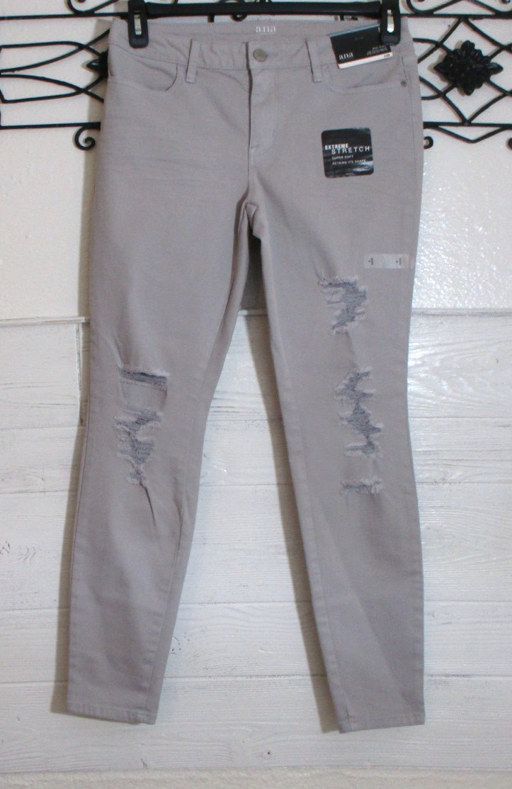 a.n.a Jegging Jeans Women\'s Size 8 Gray Stretch Distressed