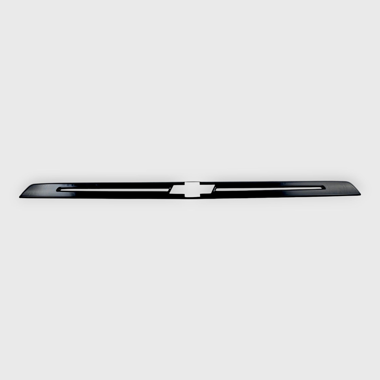 Gloss Black 1 Piece Tailgate Molding Trim Fits 21-24 Chevrolet Suburban/Tahoe