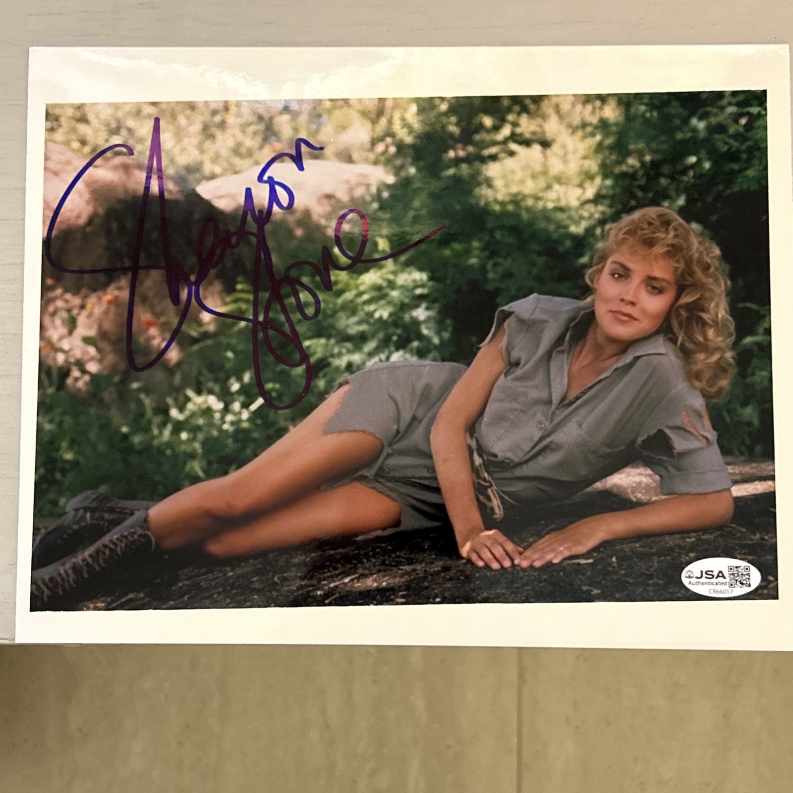 Vintage 1990's SHARON STONE AUTOGRAPH Signed In-Person 8x10 PHOTO w JSA COA Vintage 1990's SHARON STONE AUTOGRAPH Signed In-Person 8x10 PHOTO w JSA COA