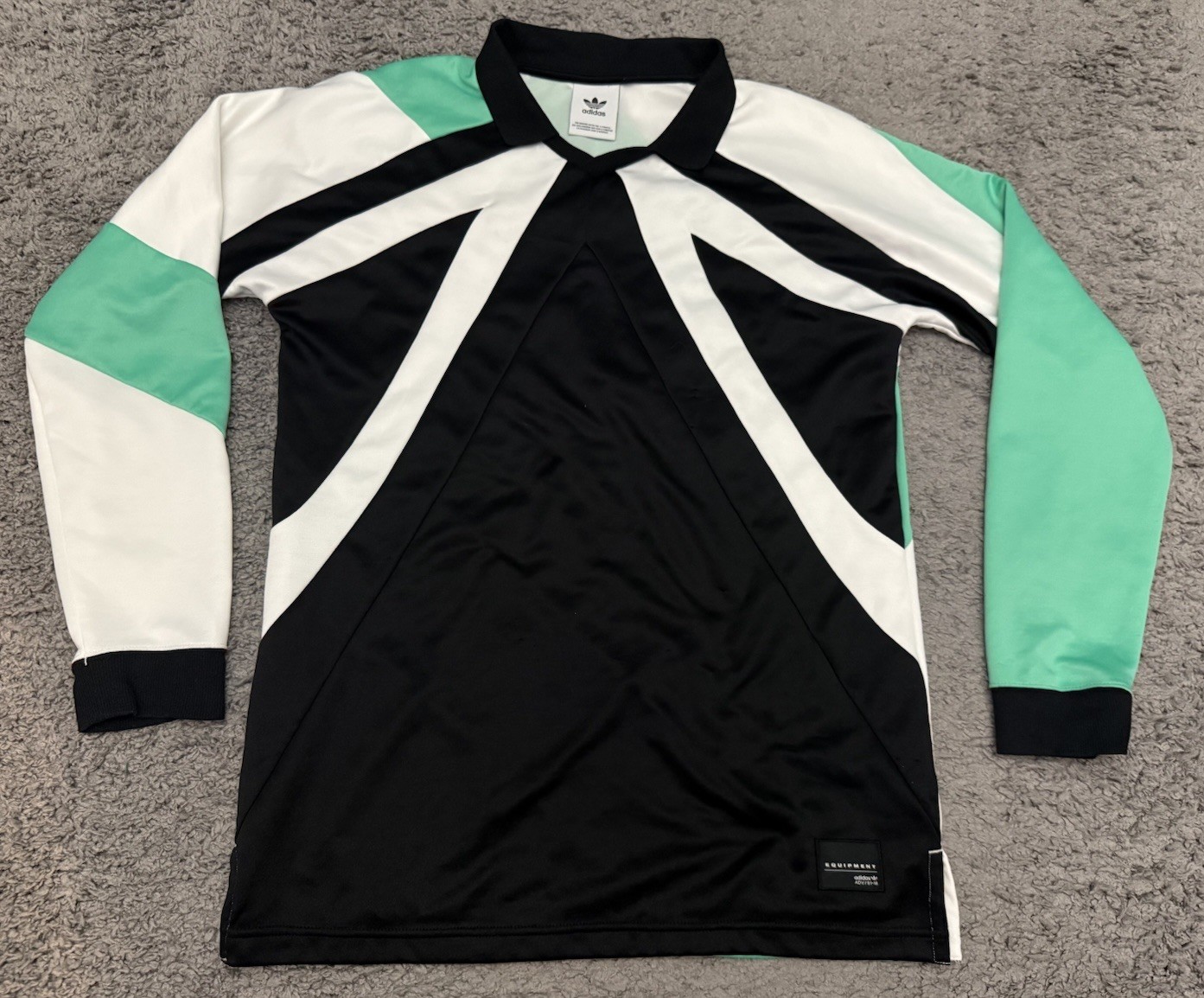 Adidas Equipment Originals EQT 18 Size Large Sweatshirt Pullover Mens Soccer Adidas Equipment Originals EQT 18 Size Large Sweatshirt Pullover Mens Soccer