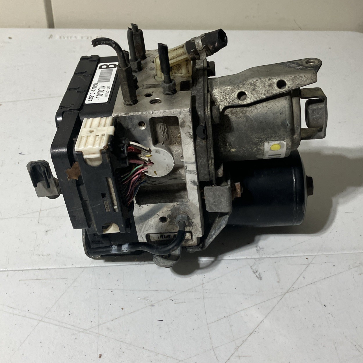 2004-2009 Toyota Prius Hybrid ABS Pump With Module Assembly Genuine OEM Used