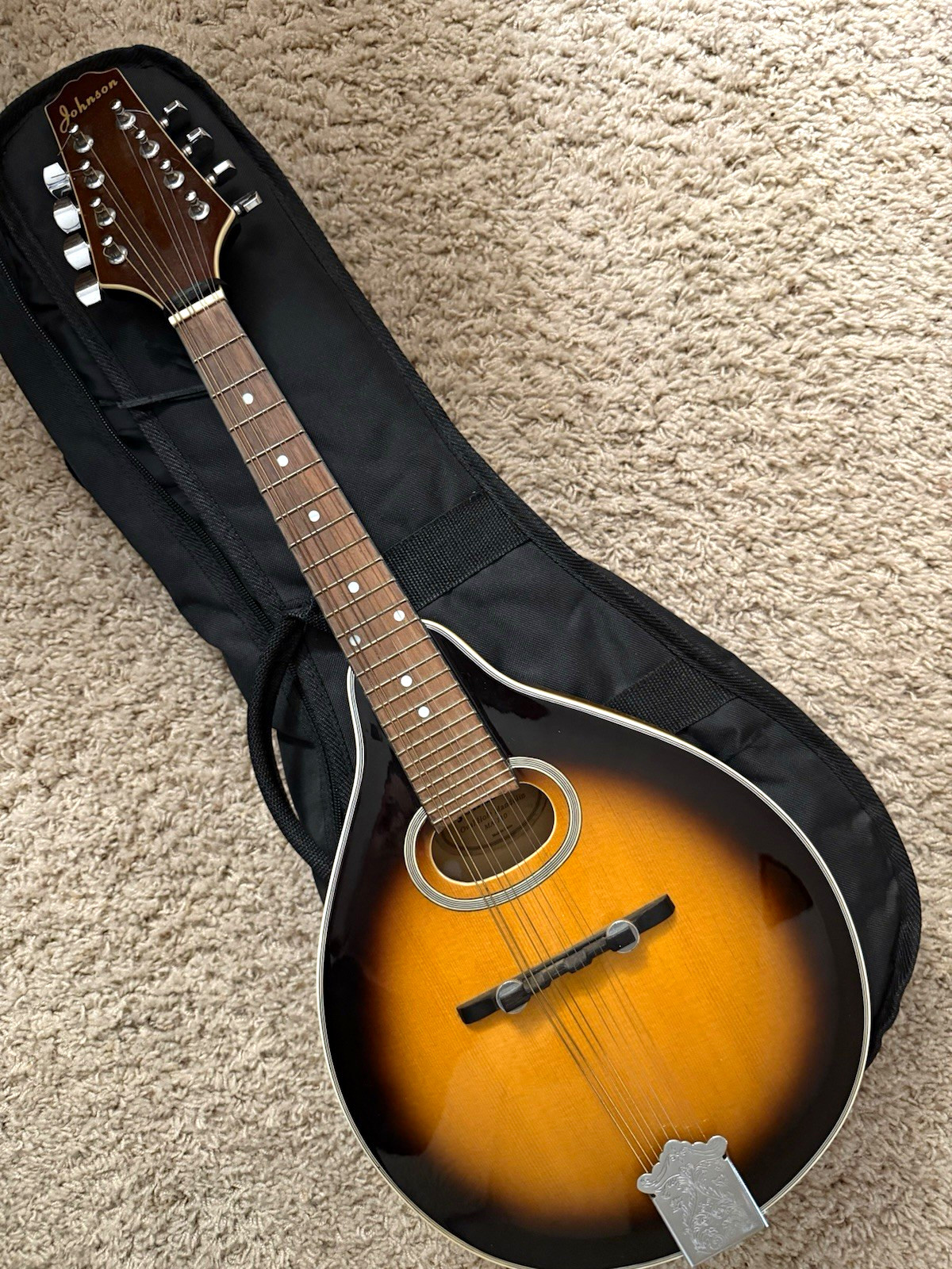 Johnson MA-110 A-Style 8-String Sunburst Mandolin w/ Gig Bag Johnson MA-110 A-Style 8-String Sunburst Mandolin w/ Gig Bag