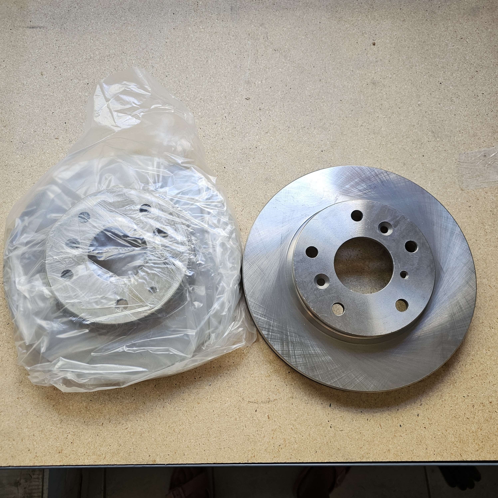 Pair (2) Brake Rotors Wearever YH141610