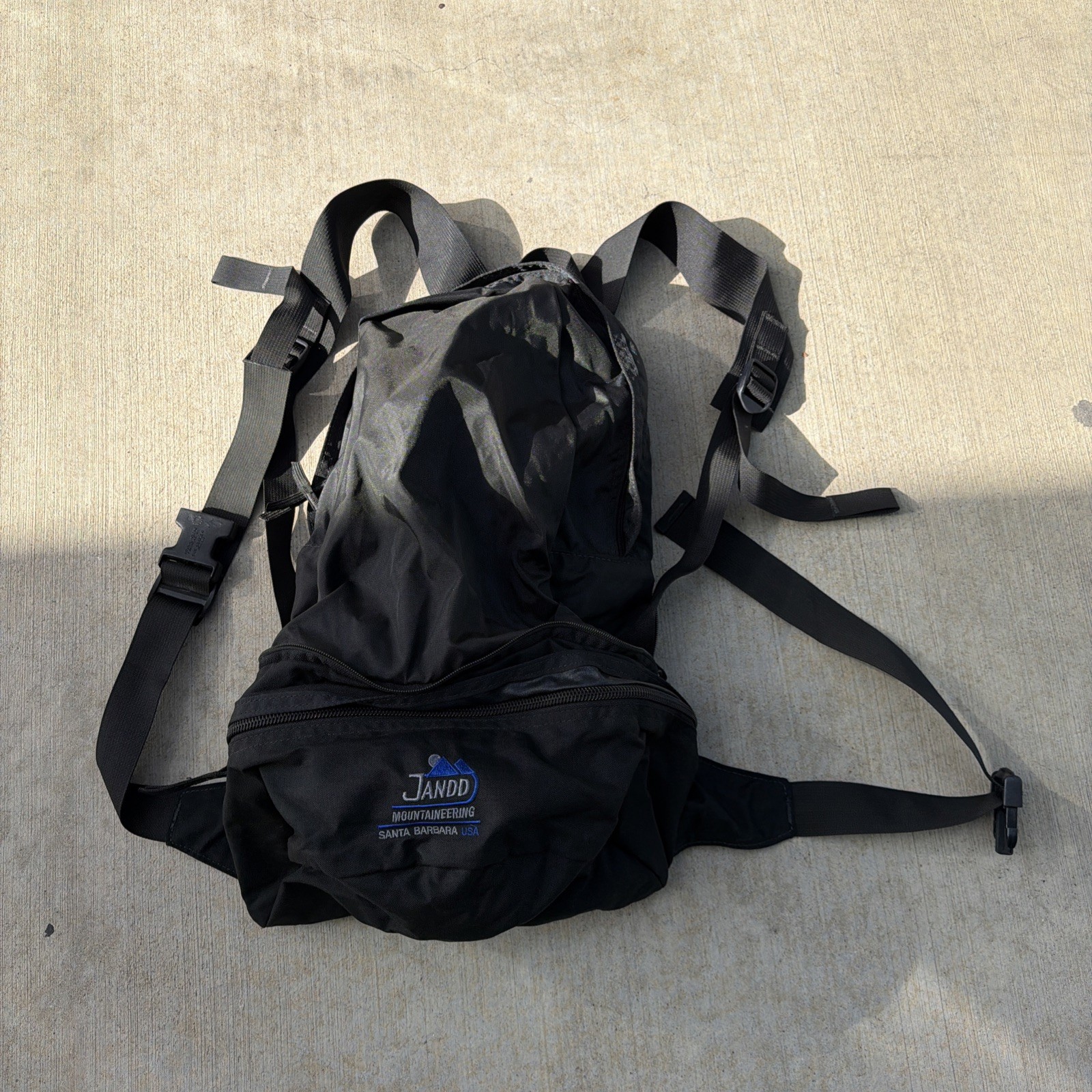 VTG JANDD Mountaineering Convertible Backpack Fanny Pack Waist Lumbar Bag Black
