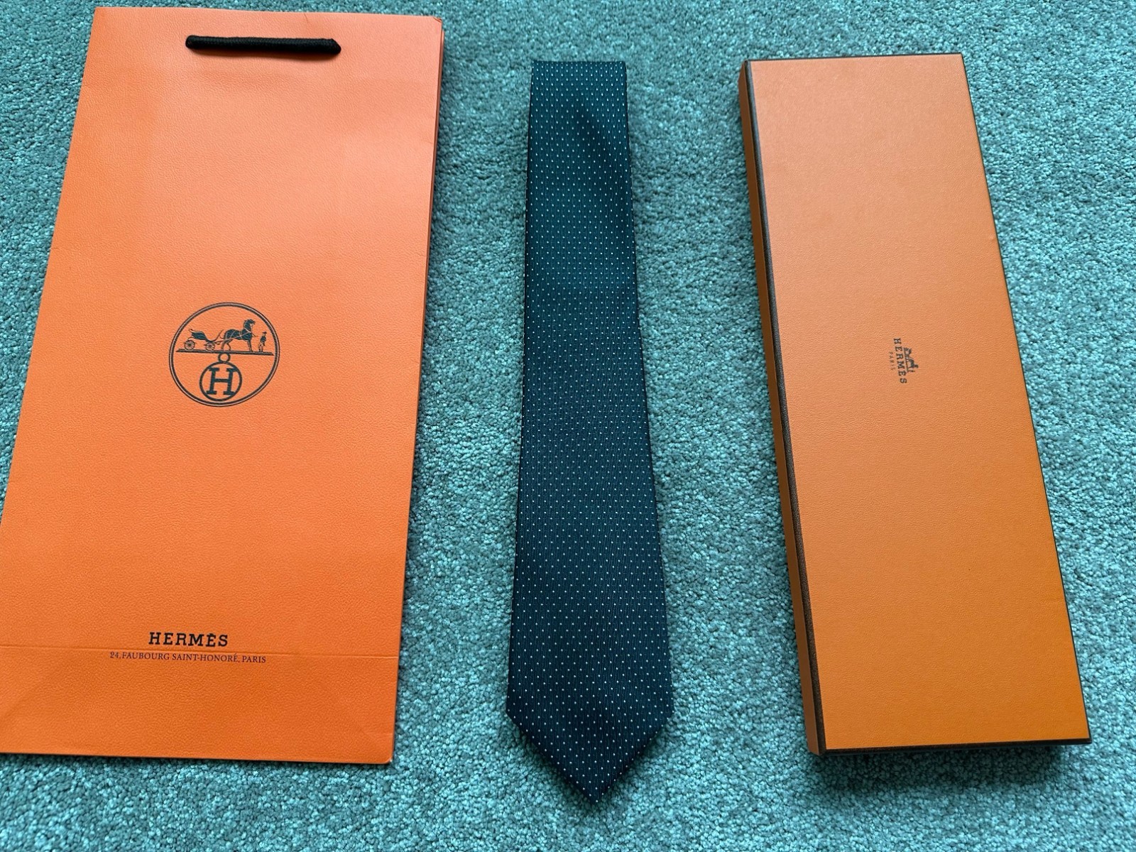 Authentic HERMÈS Paris Silk Tie Gray Micro Dot Geometric Pattern Men\'s Necktie