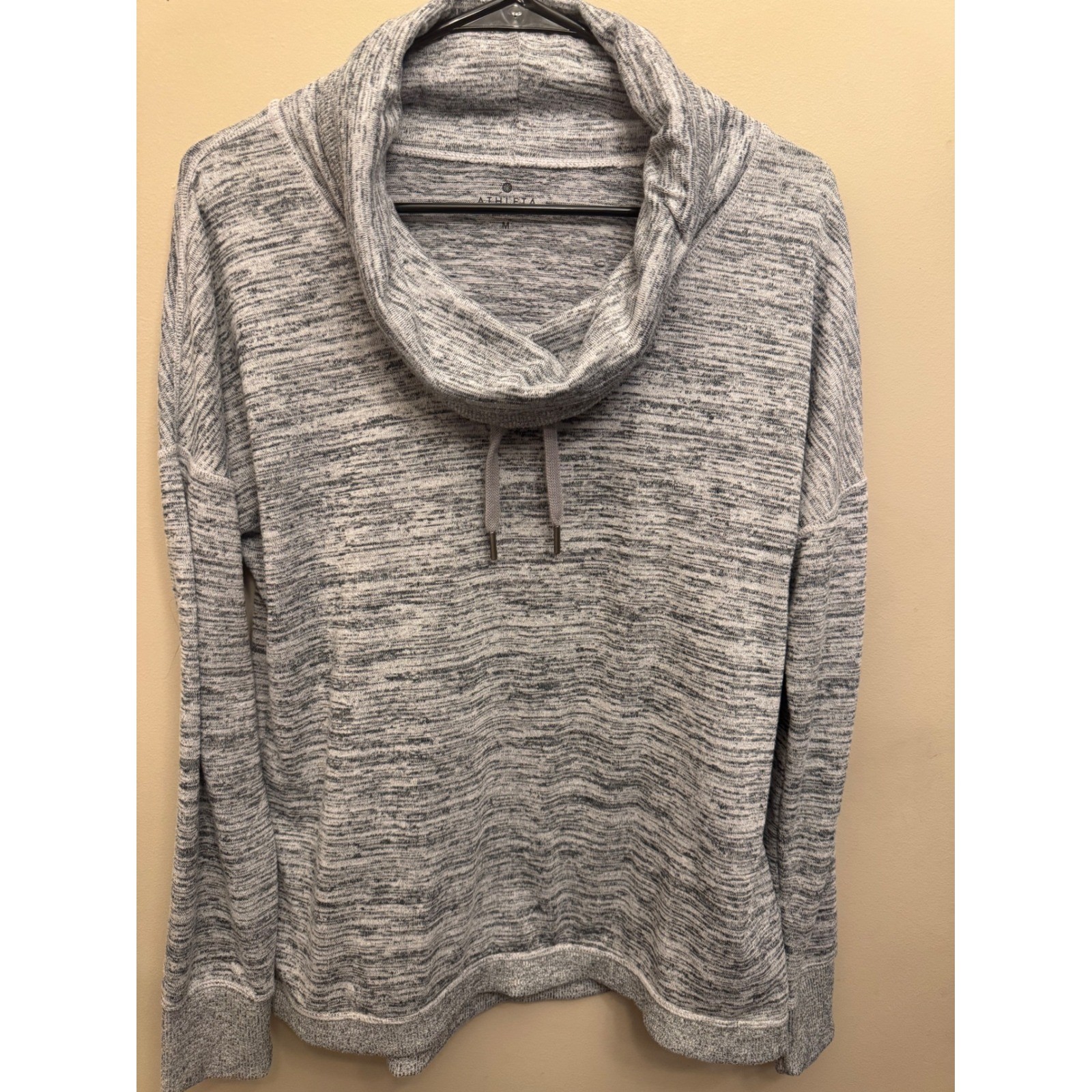 Athleta Blissful Cowl Neck Sweatshirt Womens M Gray Space Dye Marl Athletic