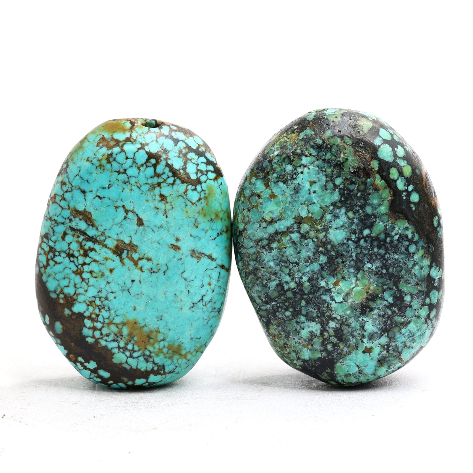 41g A pair of vintage Chinese turquoise nugget beads Old Nepal Tibetan Himalayan 41g A pair of vintage Chinese turquoise nugget beads Old Nepal Tibetan Himalayan