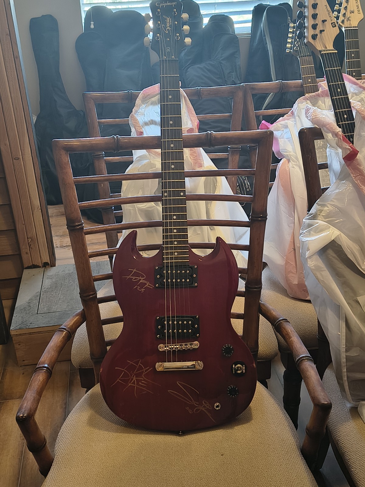 Guns N\' Roses Signed Red Electric Guitar Multiple Signatures \