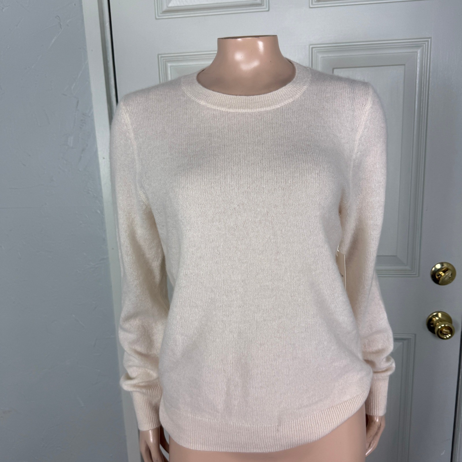 NEW Nordstrom Women\'s Sweater S Cashmere Pullover L/S Crew neck QQ19