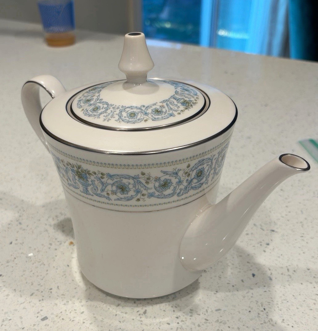 Rare Noritake Monteleone 7569 Teapot & Lid Ivory China Japan 1967-1984 Rare Noritake Monteleone 7569 Teapot & Lid Ivory China Japan 1967-1984