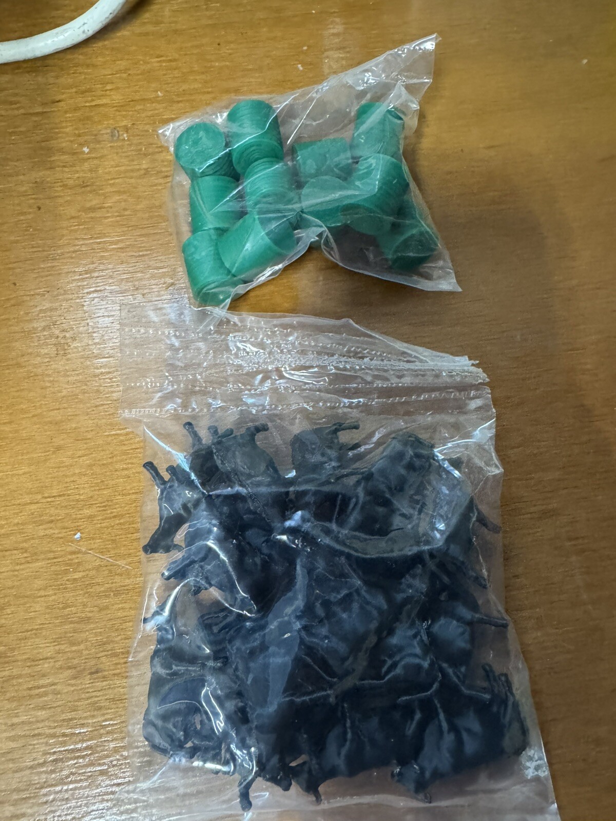 1/64th TOY Cows - 3D Printed Angus black Cows With 12 Bales