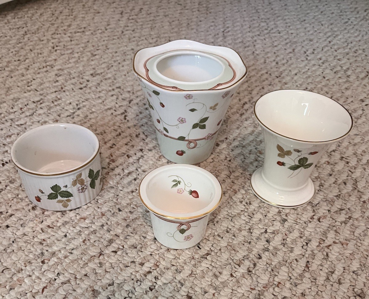 Set Lot Vintage Wedgwood Wild Strawberry Bone China Vase England Ramekin Candle