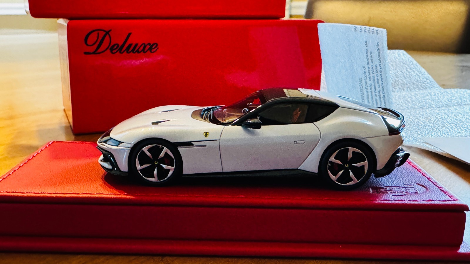 1/43 BBR Calsito Ferrari 12Cilindri Bianco Artico