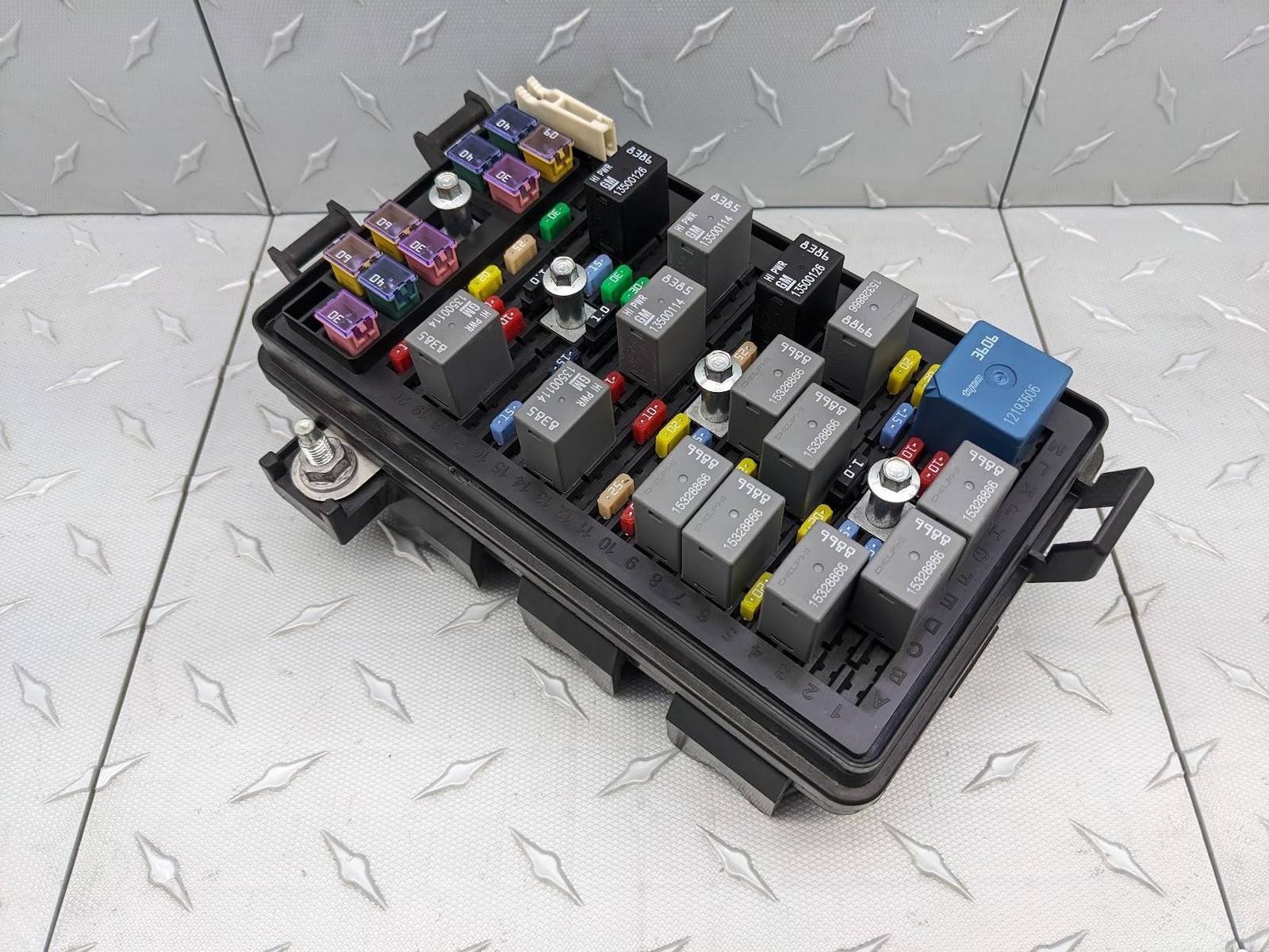 2009-2013 C6 Corvette Engine Fuse Box 6.2L LS3 Used 22739140