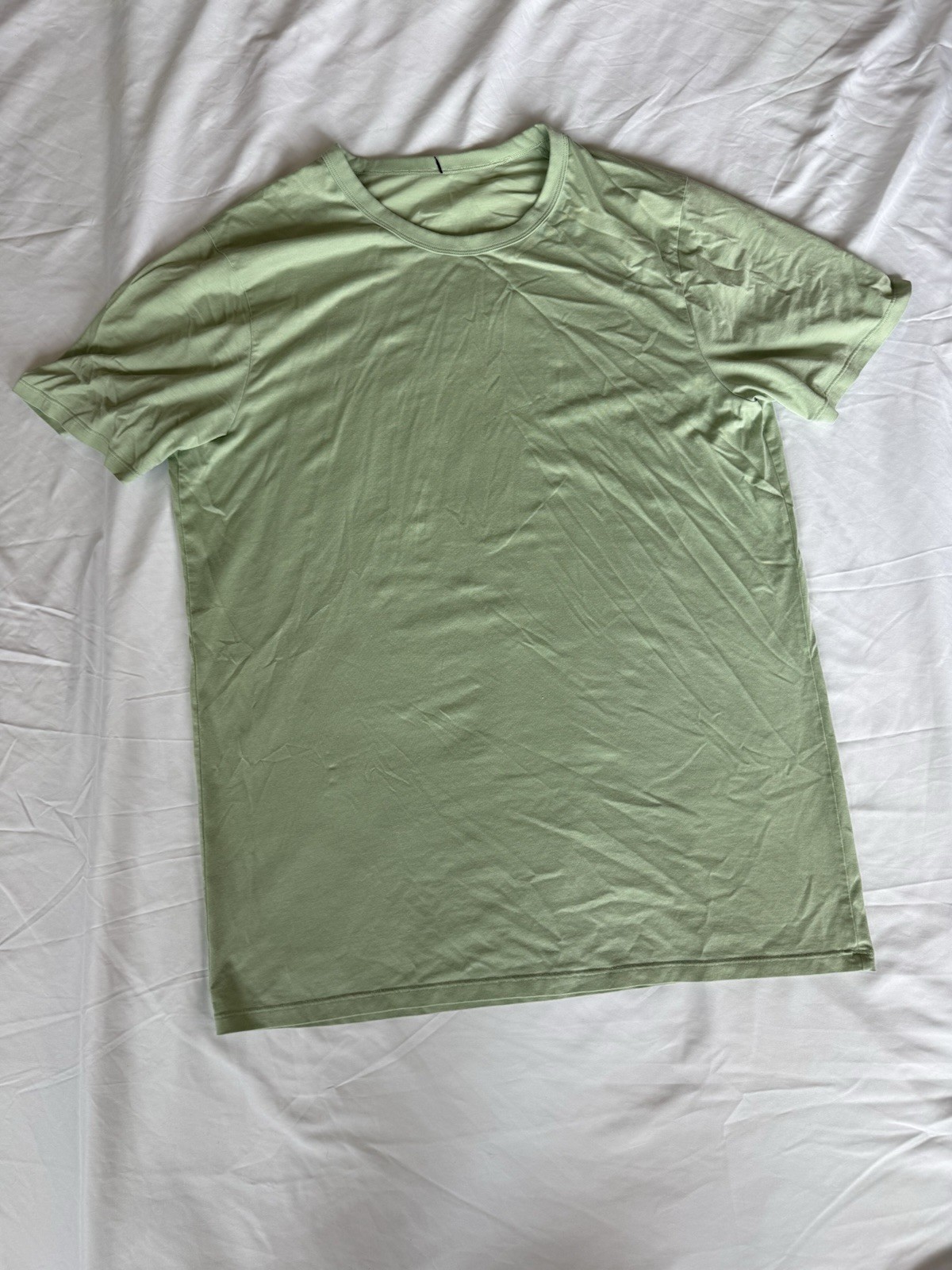 Light Green Men’s Lululemon Tshirt Size Large Light Green Men’s Lululemon Tshirt Size Large