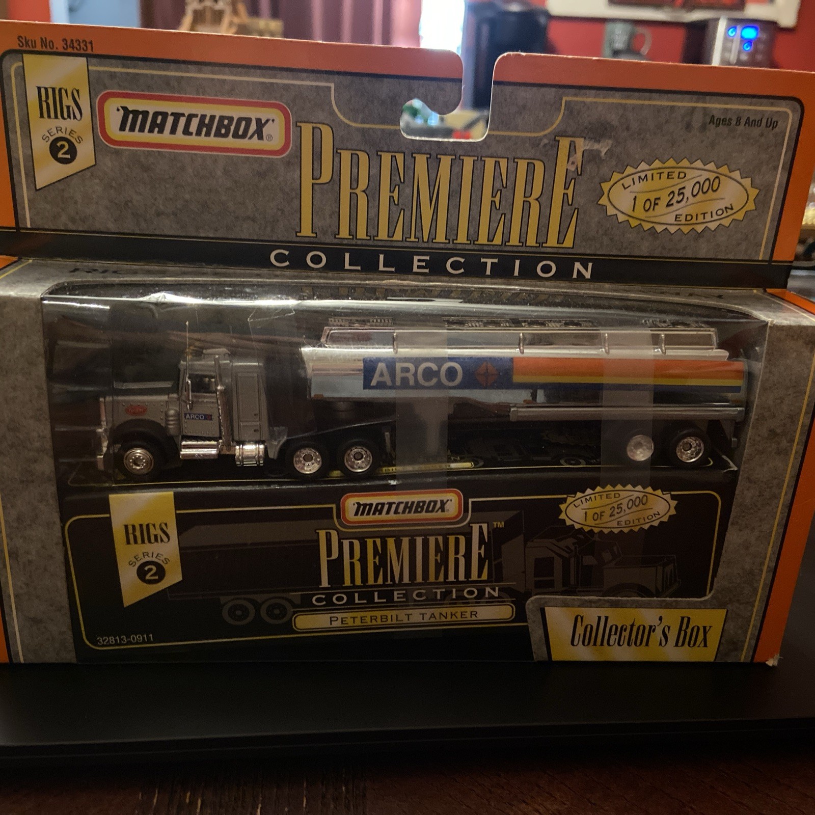 MATCHBOX PETERBILT TANKER ARCO PREMIERE COLLECTION DIECAST TRUCK RIGS SERIES 2 MATCHBOX PETERBILT TANKER ARCO PREMIERE COLLECTION DIECAST TRUCK RIGS SERIES 2