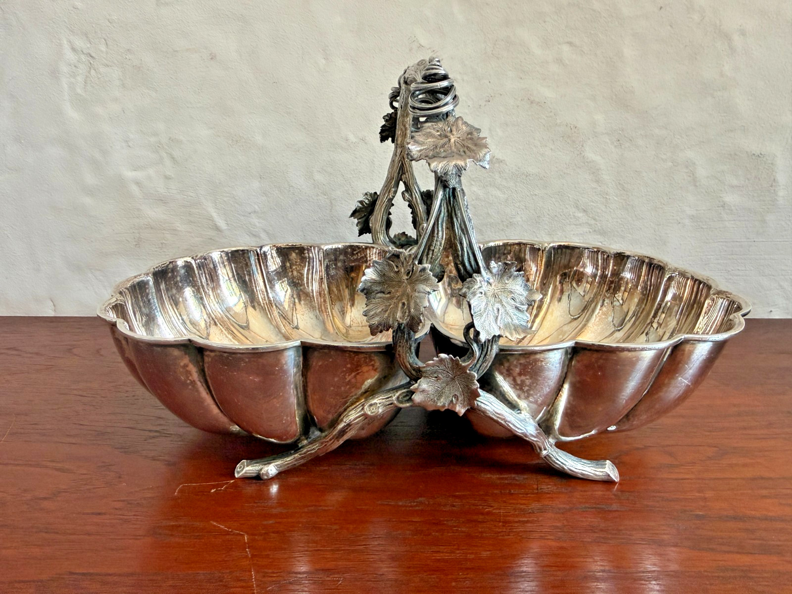 Antique Victorian (William Hutton?) Silverplate Double Shell Dish Antique Victorian (William Hutton?) Silverplate Double Shell Dish