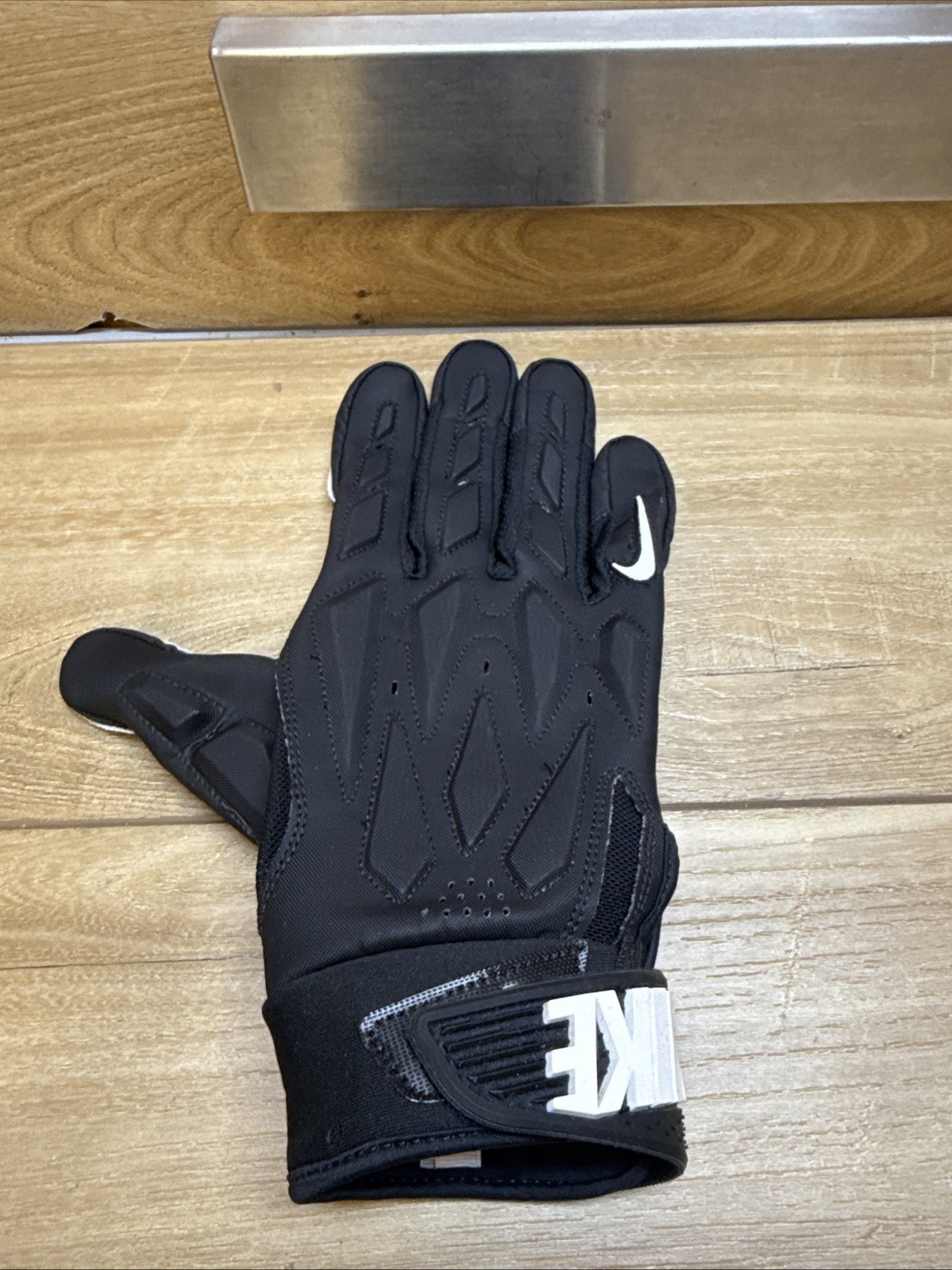 Nike D-Tack 7.0 Lineman Football Gloves Black size Large