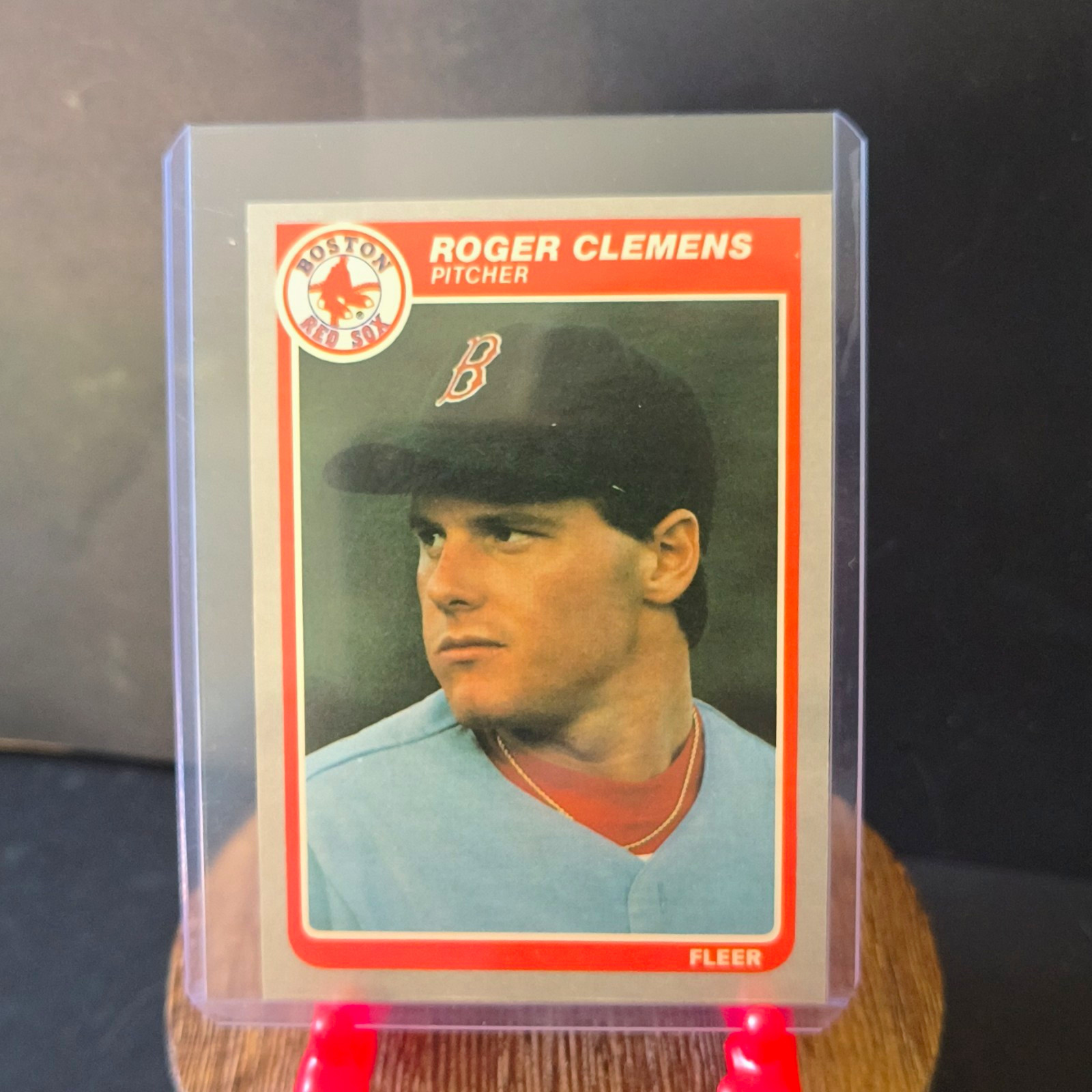 Fleer 1985 Fleer Roger Clemens Boston Red Sox #155 Rookie Base Set Card Fleer 1985 Fleer Roger Clemens Boston Red Sox #155 Rookie Base Set Card