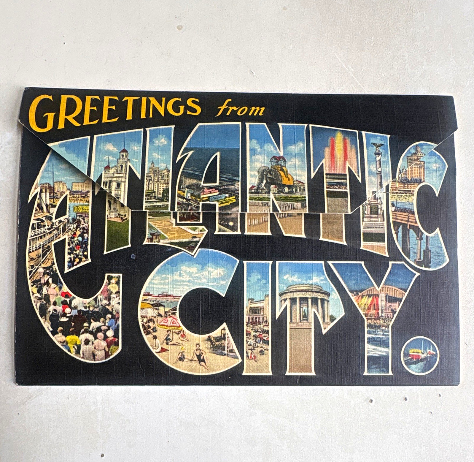 Vtg. Curt Teich Co. Greetings From Atlantic City, NJ Fold-Out Souvenir Postcard Vtg. Curt Teich Co. Greetings From Atlantic City, NJ Fold-Out Souvenir Postcard