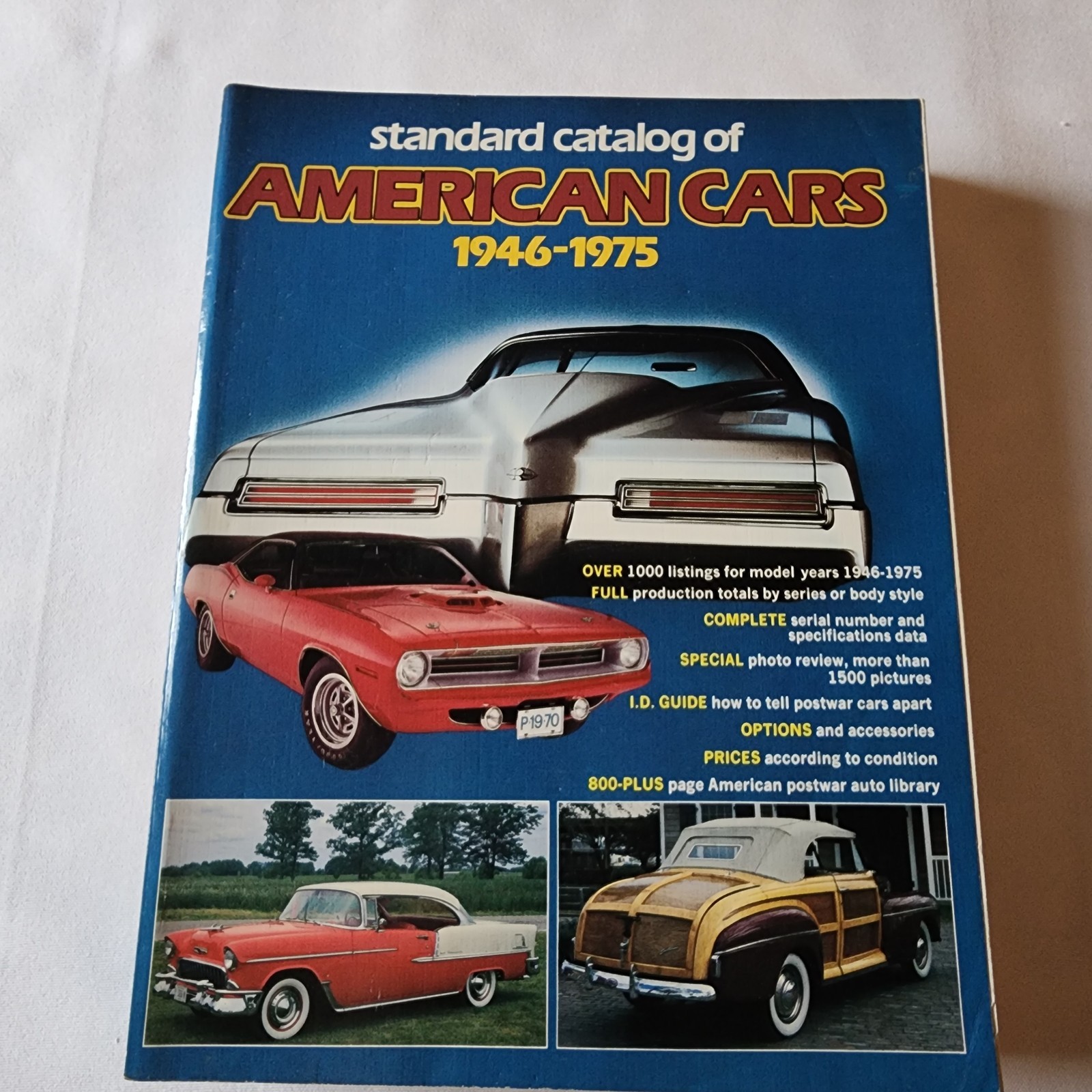 Standard Catalog of American Cars 1946-1975 Krause Publications Collectors Guide
