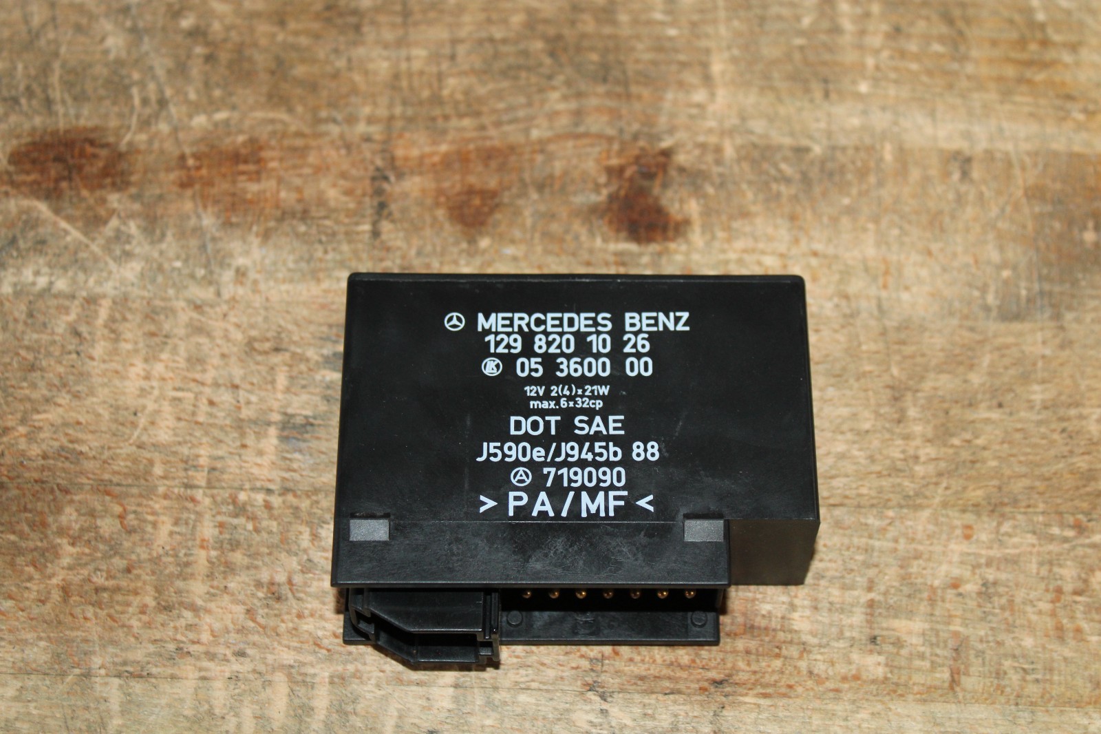 1990-1995 Mercedes Benz R129 SL-class Hazard Wiper Turn Signal Relay 1298201026