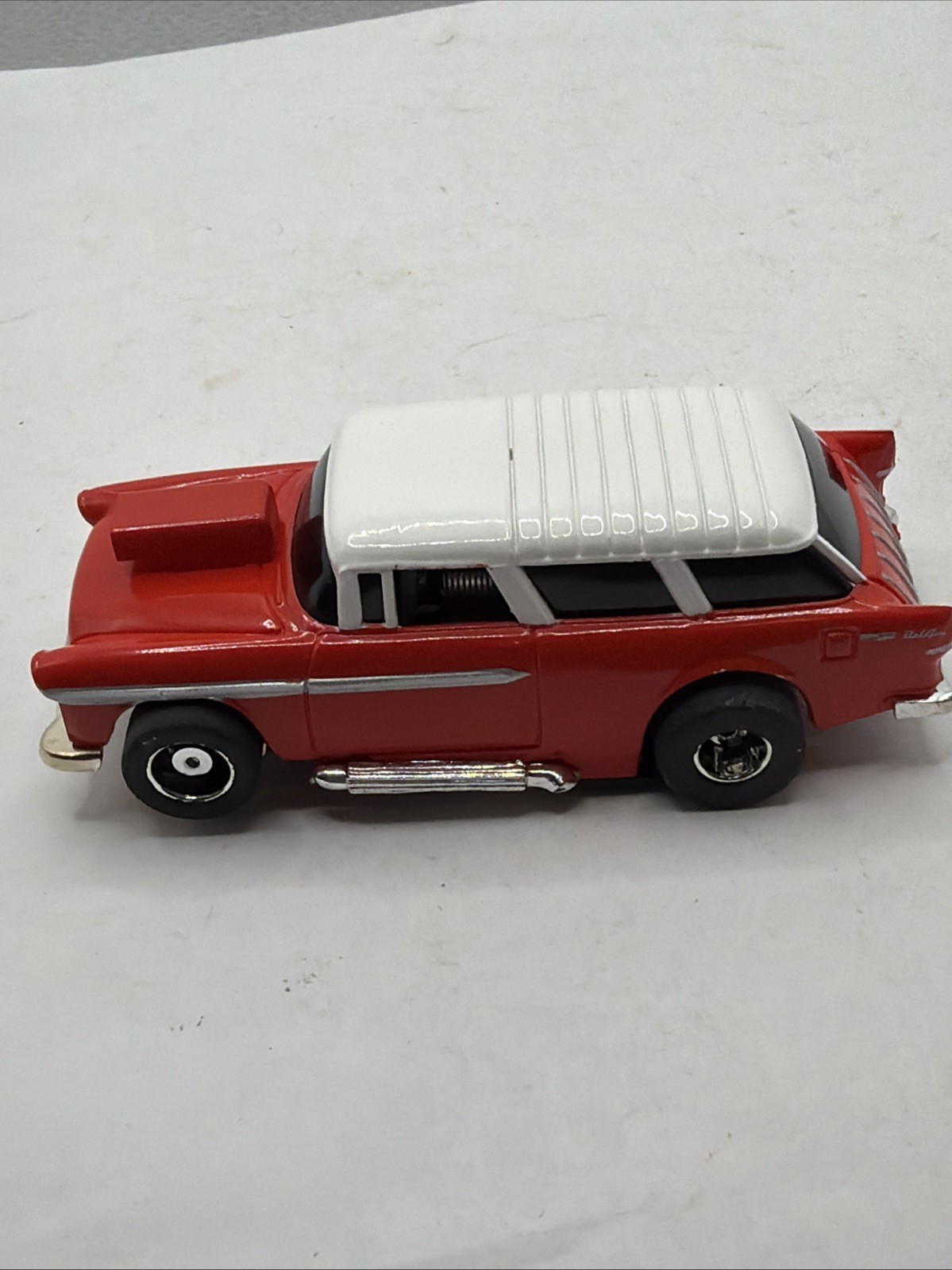 HO SLOT TYCO CAR 55\' CHEVY NOMAD WHITE/RED TESTED HO SLOT TYCO CAR 55\' CHEVY NOMAD WHITE/RED TESTED