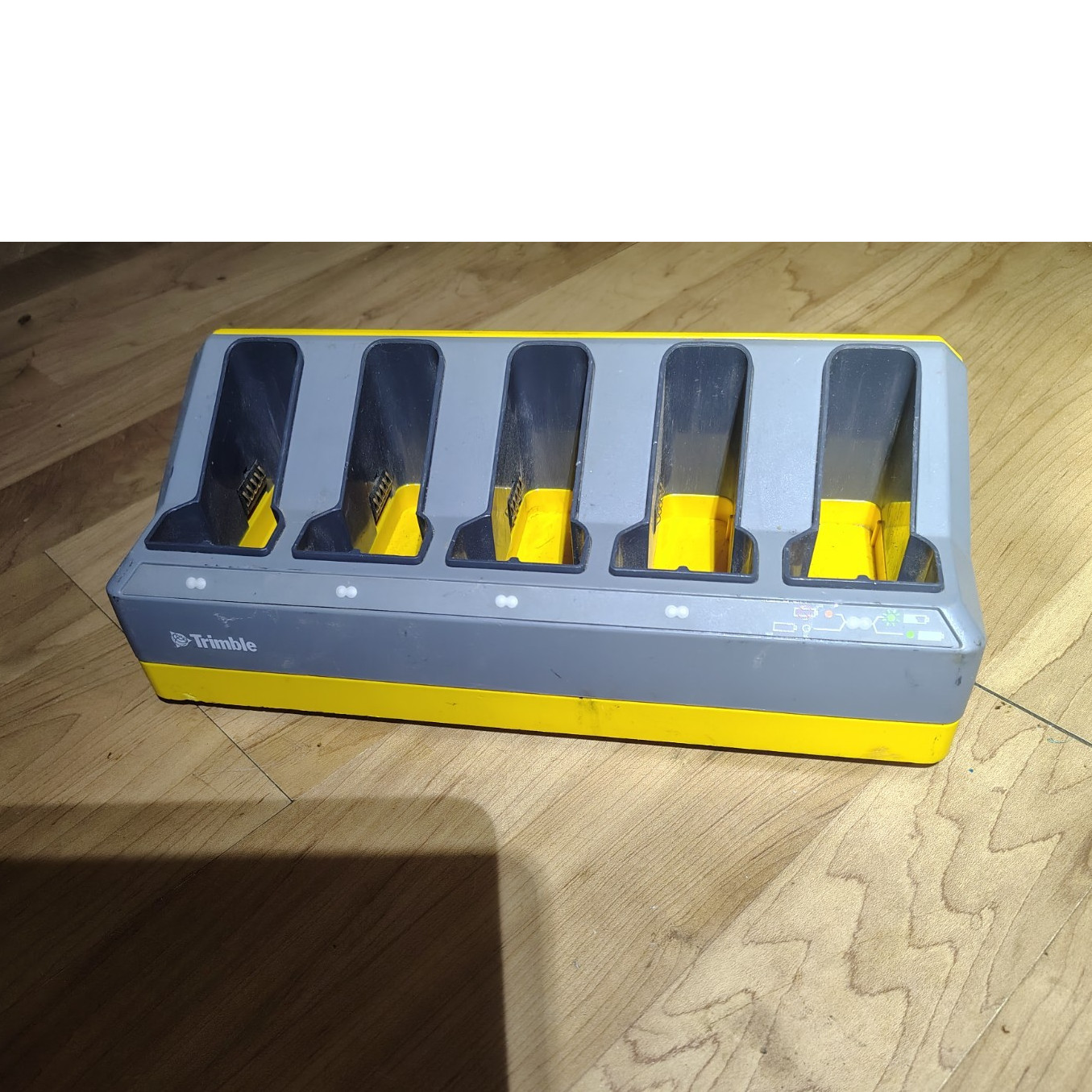 Trimble Total Station Battery Charger 57550-00 Trimble Total Station Battery Charger 57550-00