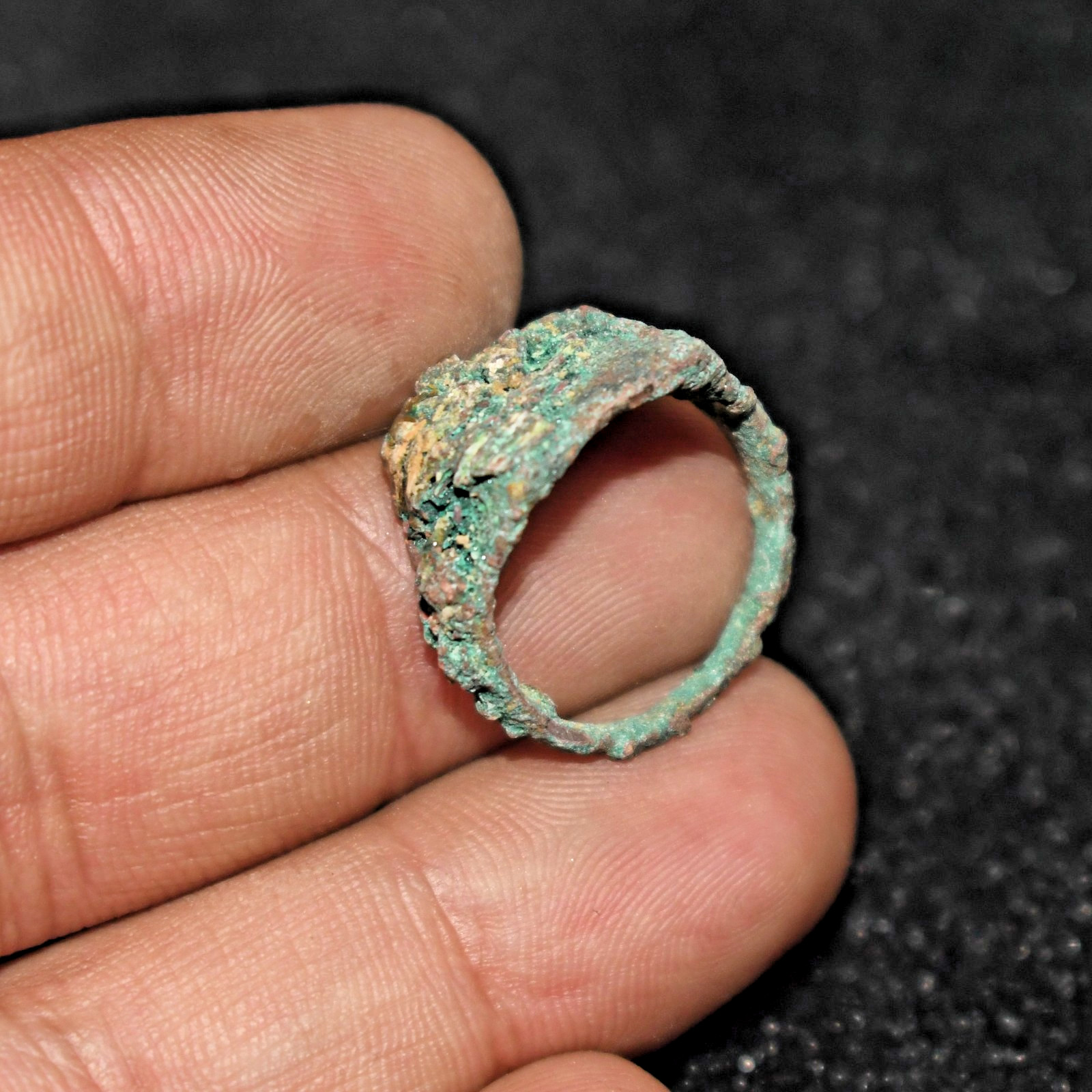Ancient Eastern Roman Shipwreck Bronze ring with Sea Patina