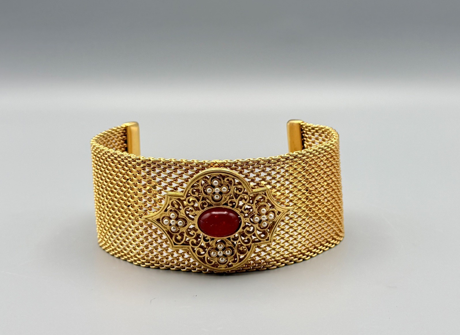 Vintage Ben-Amun Statement Meshed Metal Gold Tone Choker Necklace Ornate Pendant