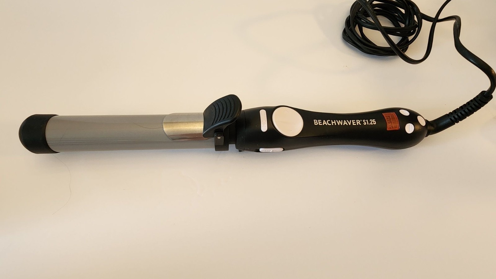 BLACK BEACHWAVER S.125 ROTATING CURLING IRON