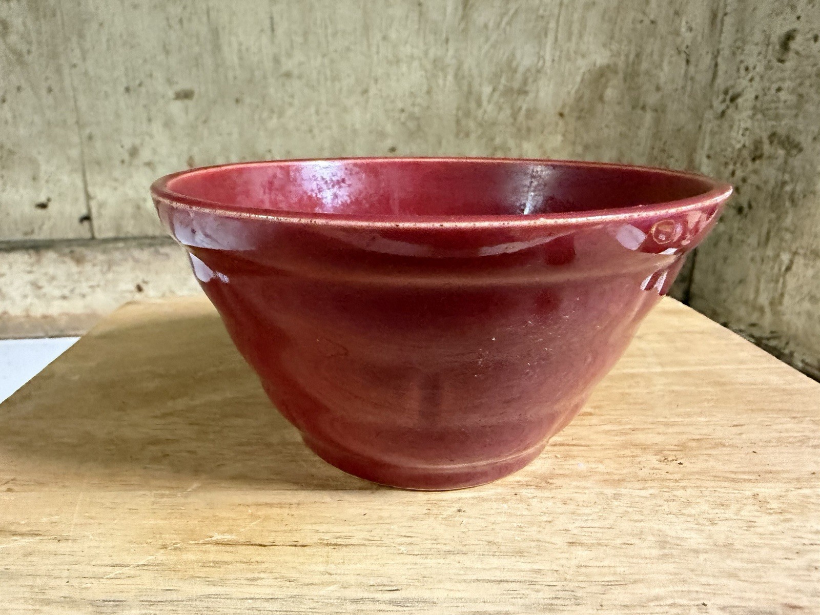 Vintage Hull Or McCoy USA Pottery Small Beehive Style Bowl In Deep Oxblood Red Vintage Hull Or McCoy USA Pottery Small Beehive Style Bowl In Deep Oxblood Red