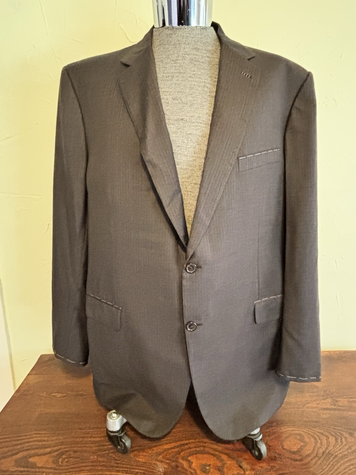 Brioni Men\'s Blazer -NWT Brioni Men\'s Blazer -NWT