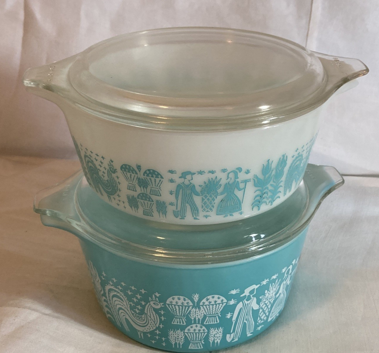 Vintage Pyrex Set of 2 Amish Casserole Dishes Bowls w/ Lids Butterprint 472 473 Vintage Pyrex Set of 2 Amish Casserole Dishes Bowls w/ Lids Butterprint 472 473