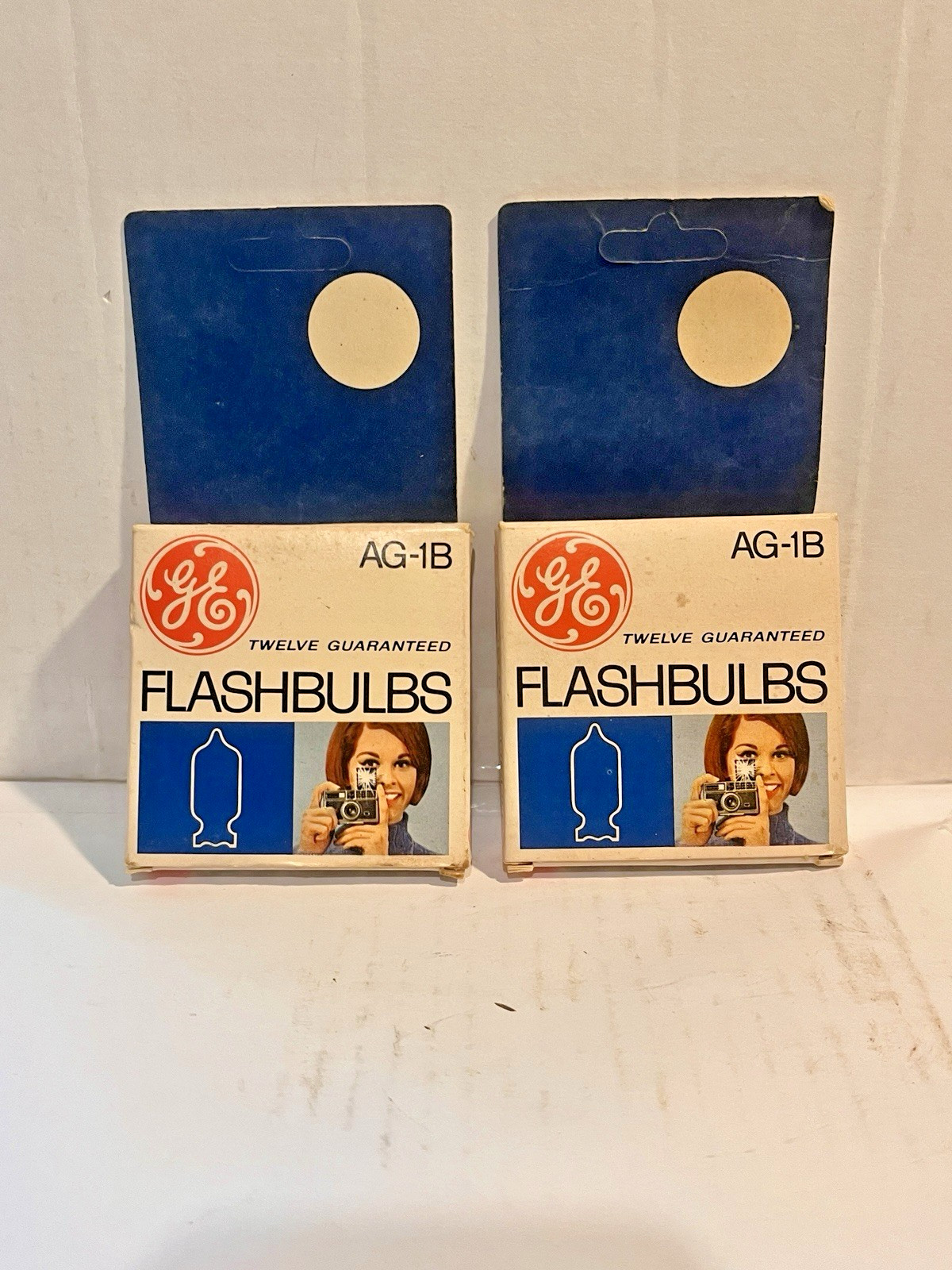 GE AG-1B Flashbulbs, Clear Incandescent Bulbs, White Light,  # AG-1B, 23 bulbs