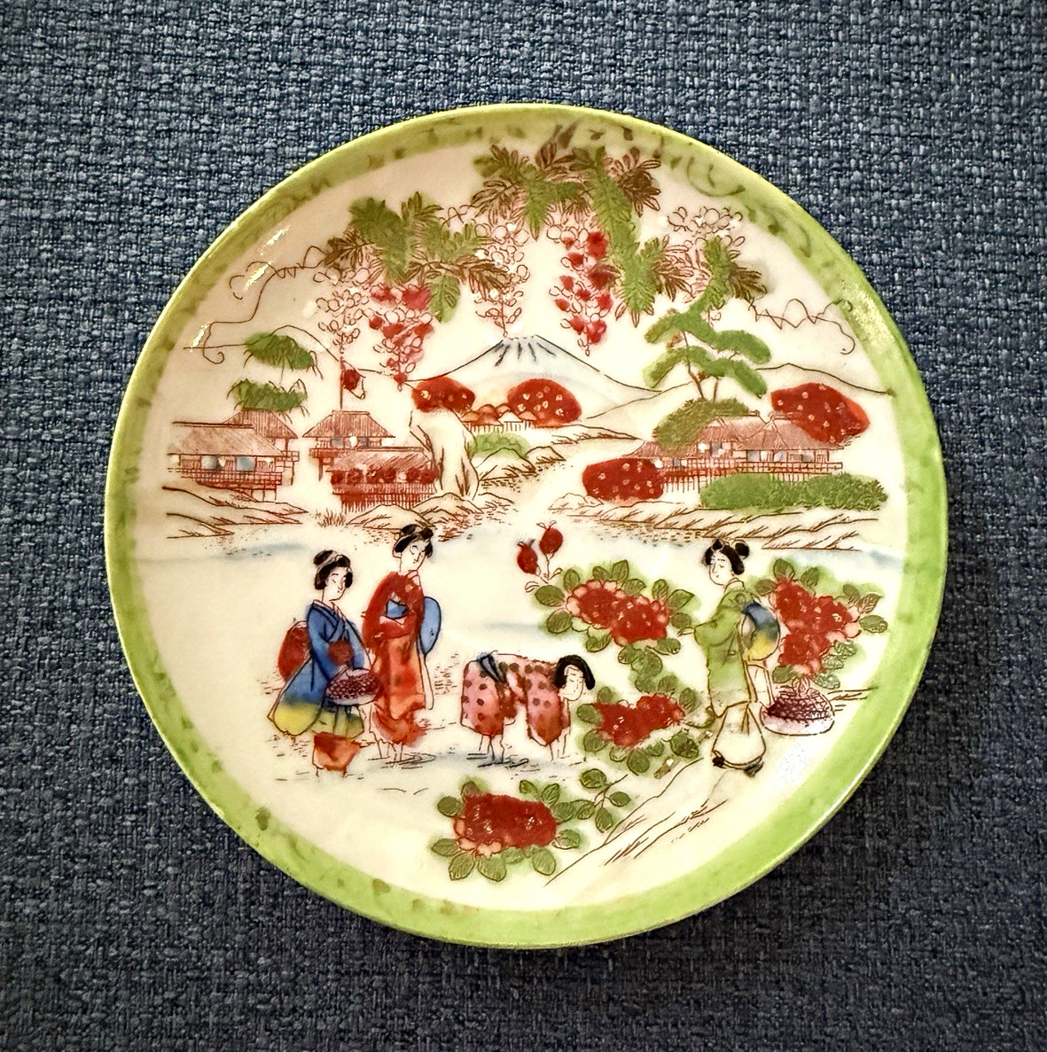 Vintage Japanese Kutani Porcelain Saucer 4.75