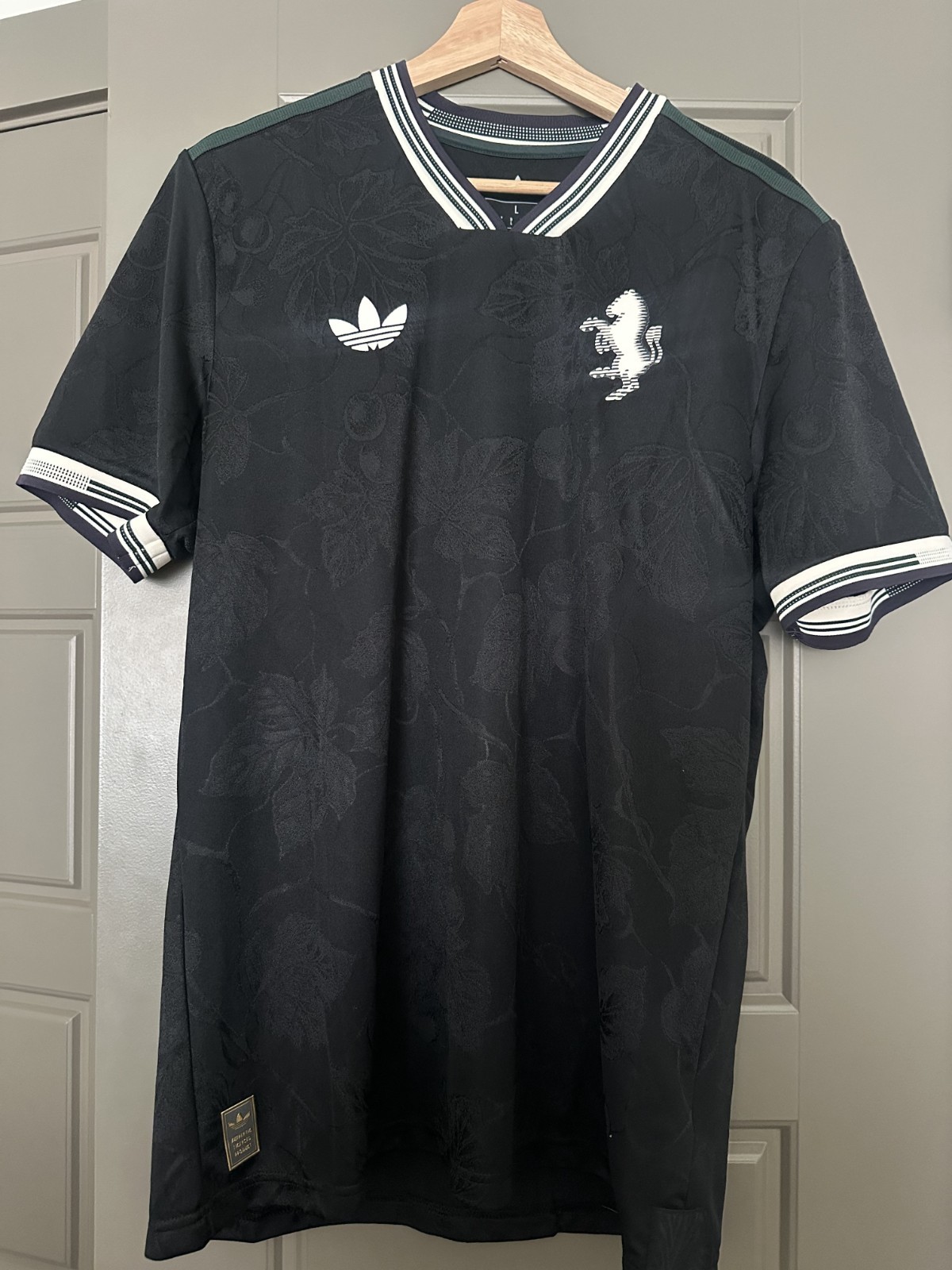 Adidas - Officially Licensed Gear Juventus 2025/26 Third Jersey - Black