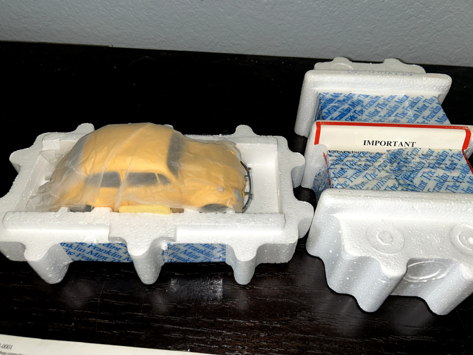 Franklin Mint 1967 Volkswagen VW Beetle Bug Yellow EXCELLENT CONDITION Model Car Franklin Mint 1967 Volkswagen VW Beetle Bug Yellow EXCELLENT CONDITION Model Car
